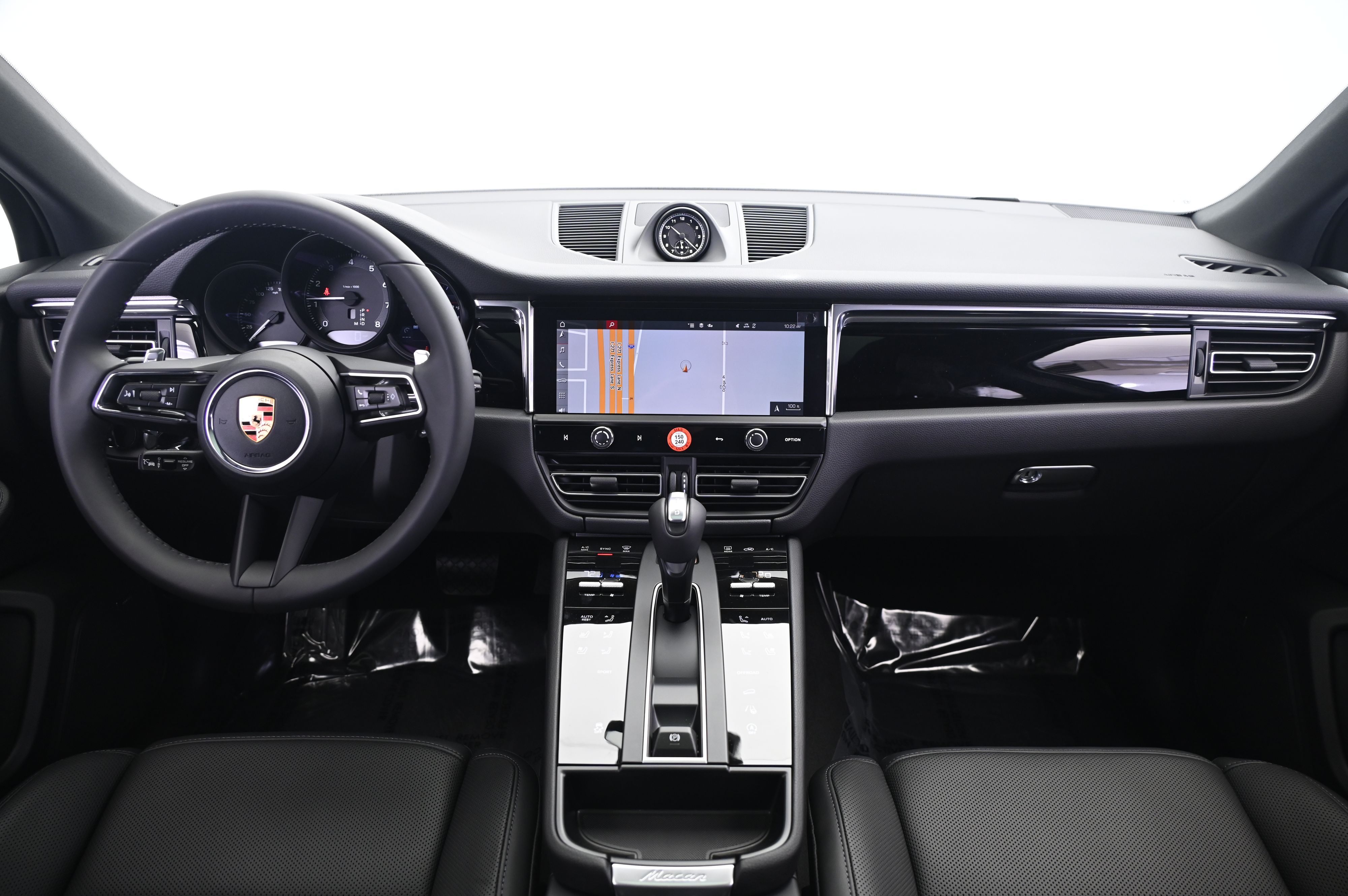 Thumbnail: 2026 Porsche Macan - 31