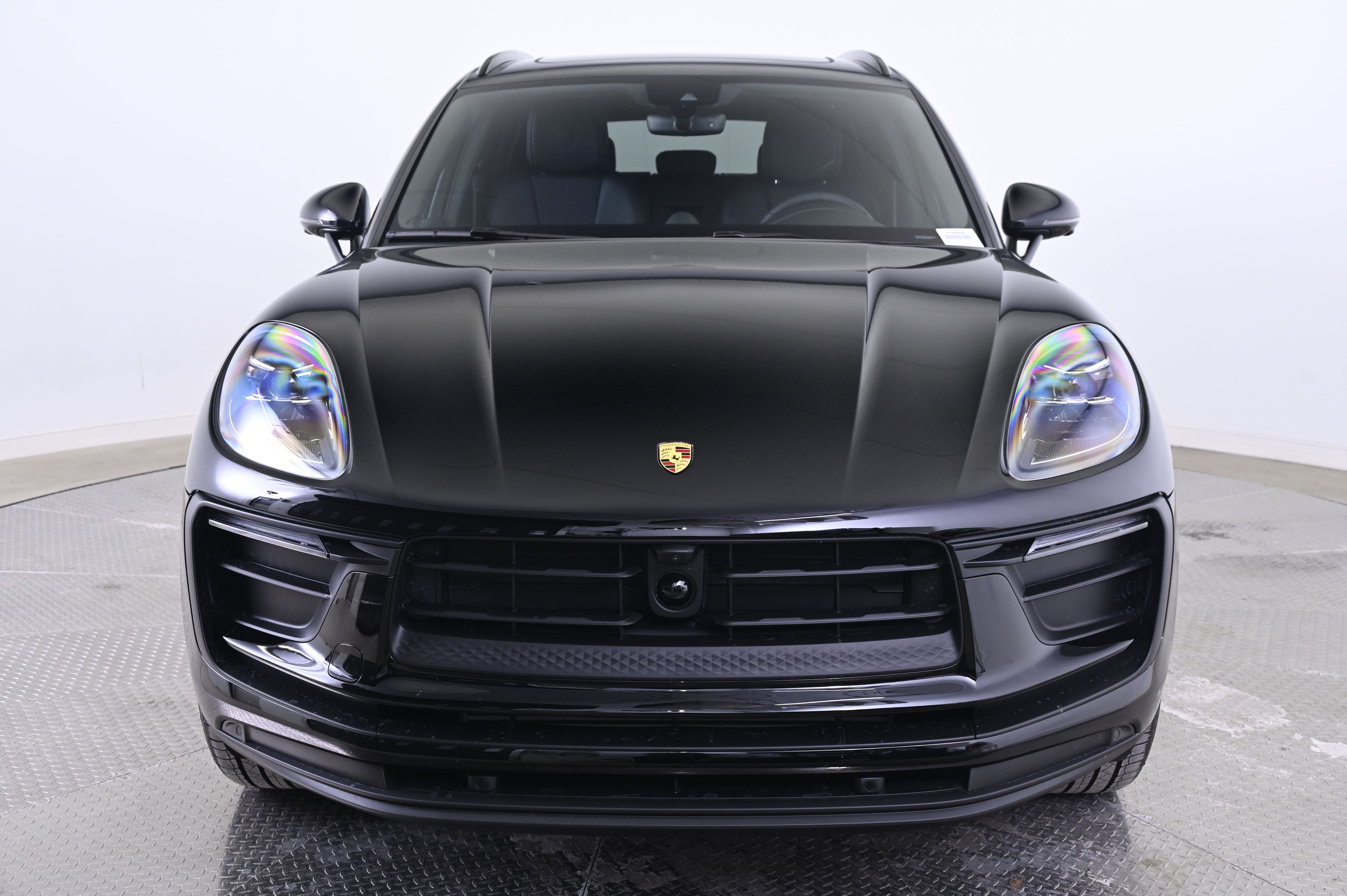 Thumbnail: 2026 Porsche Macan - 10