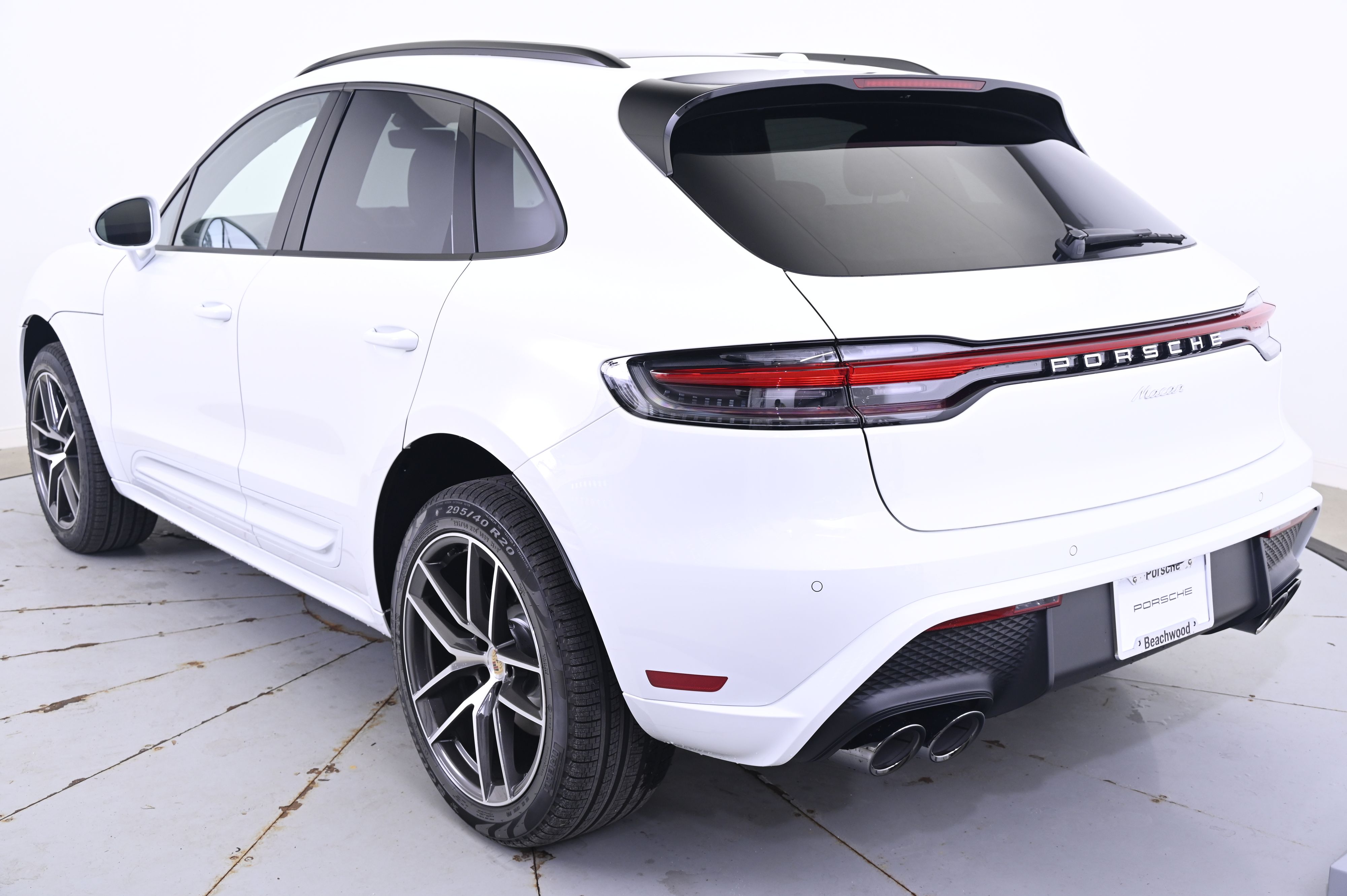Thumbnail: 2026 Porsche Macan - 3