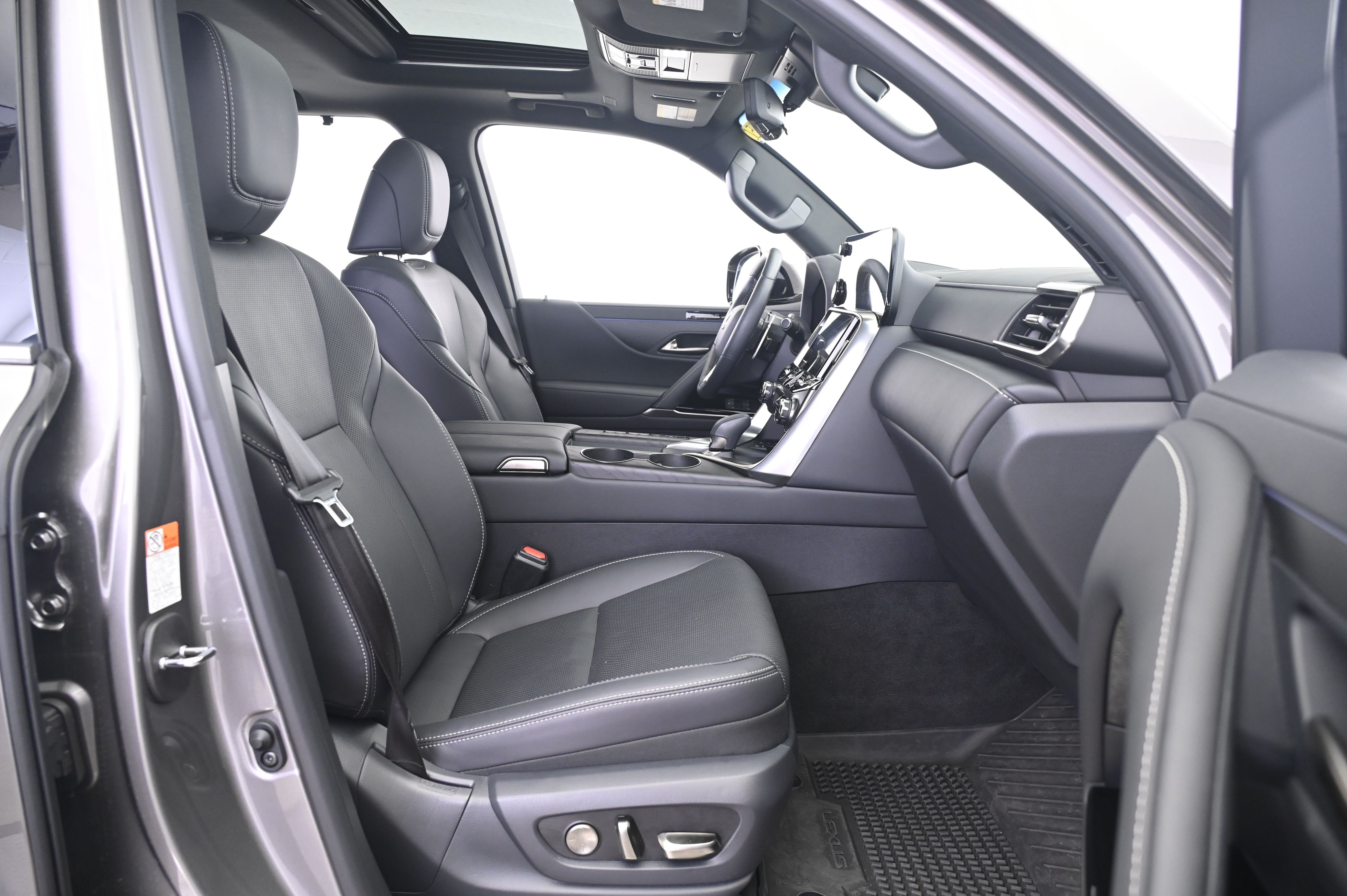 Thumbnail: 2026 Lexus LX - 25