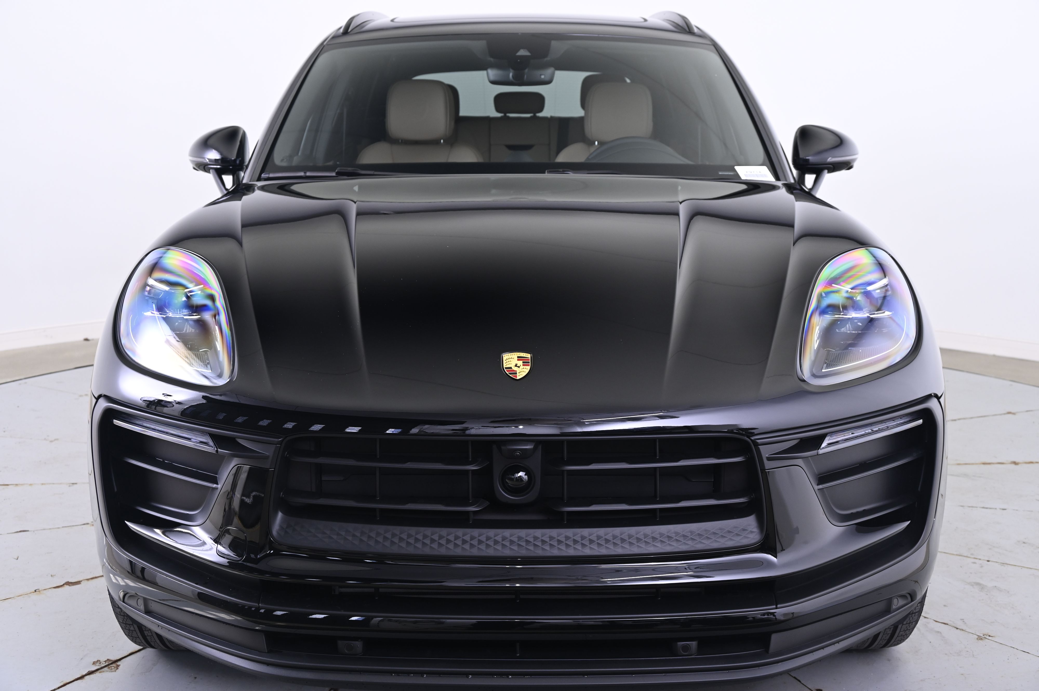 Thumbnail: 2026 Porsche Macan - 10