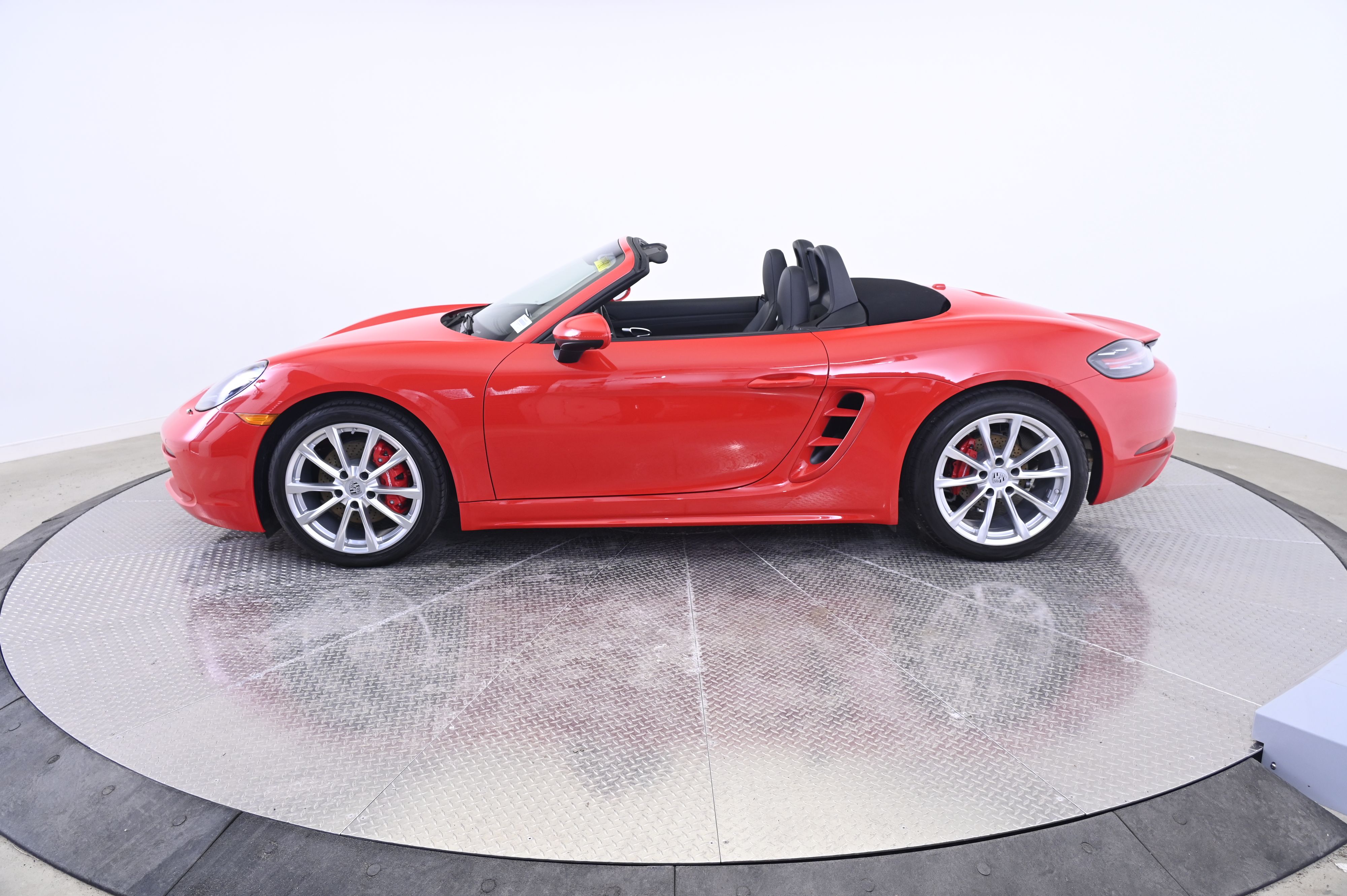 Thumbnail: 2025 Porsche 718 Boxster - 2