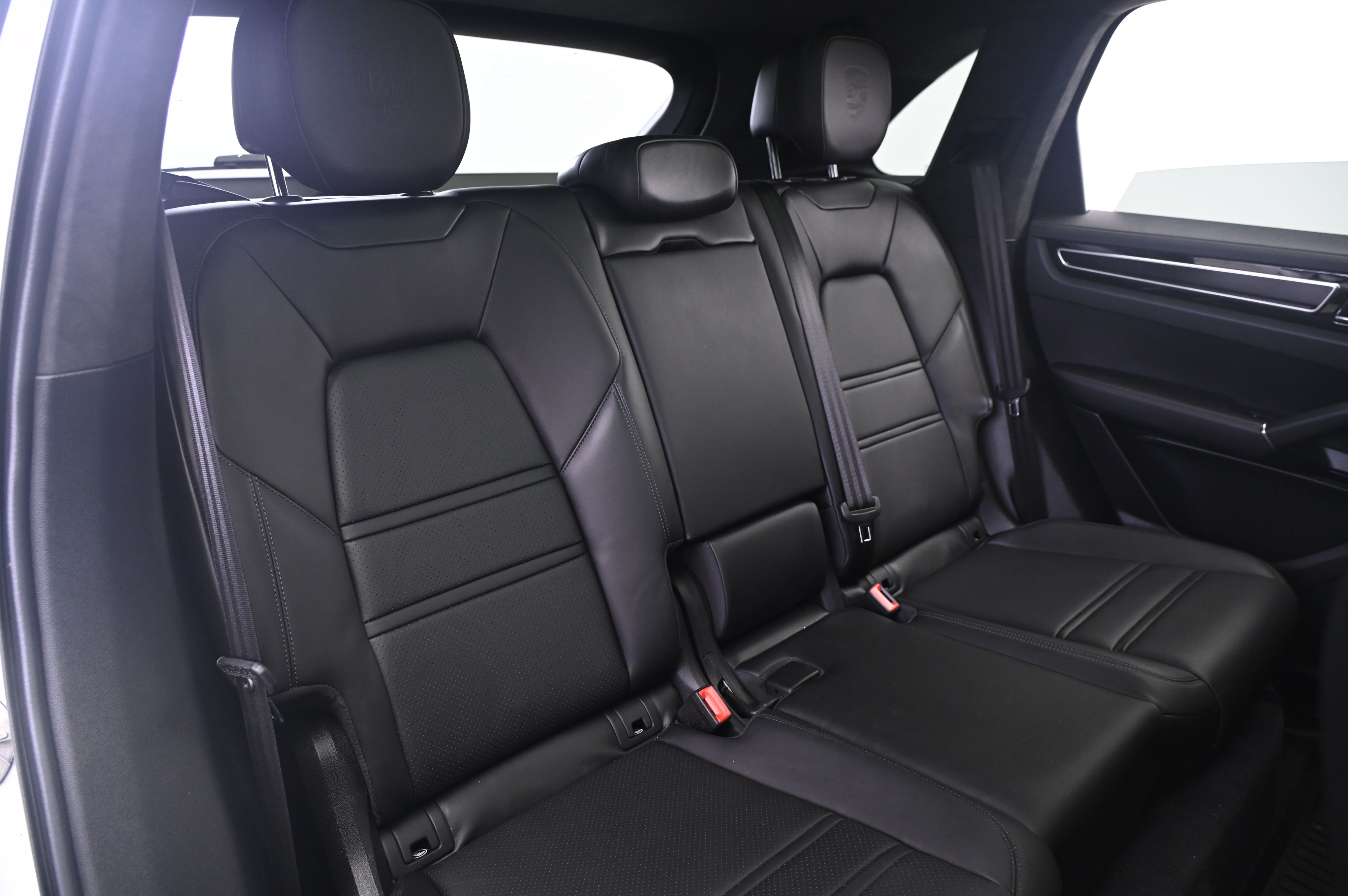 Thumbnail: 2023 Porsche Cayenne - 19