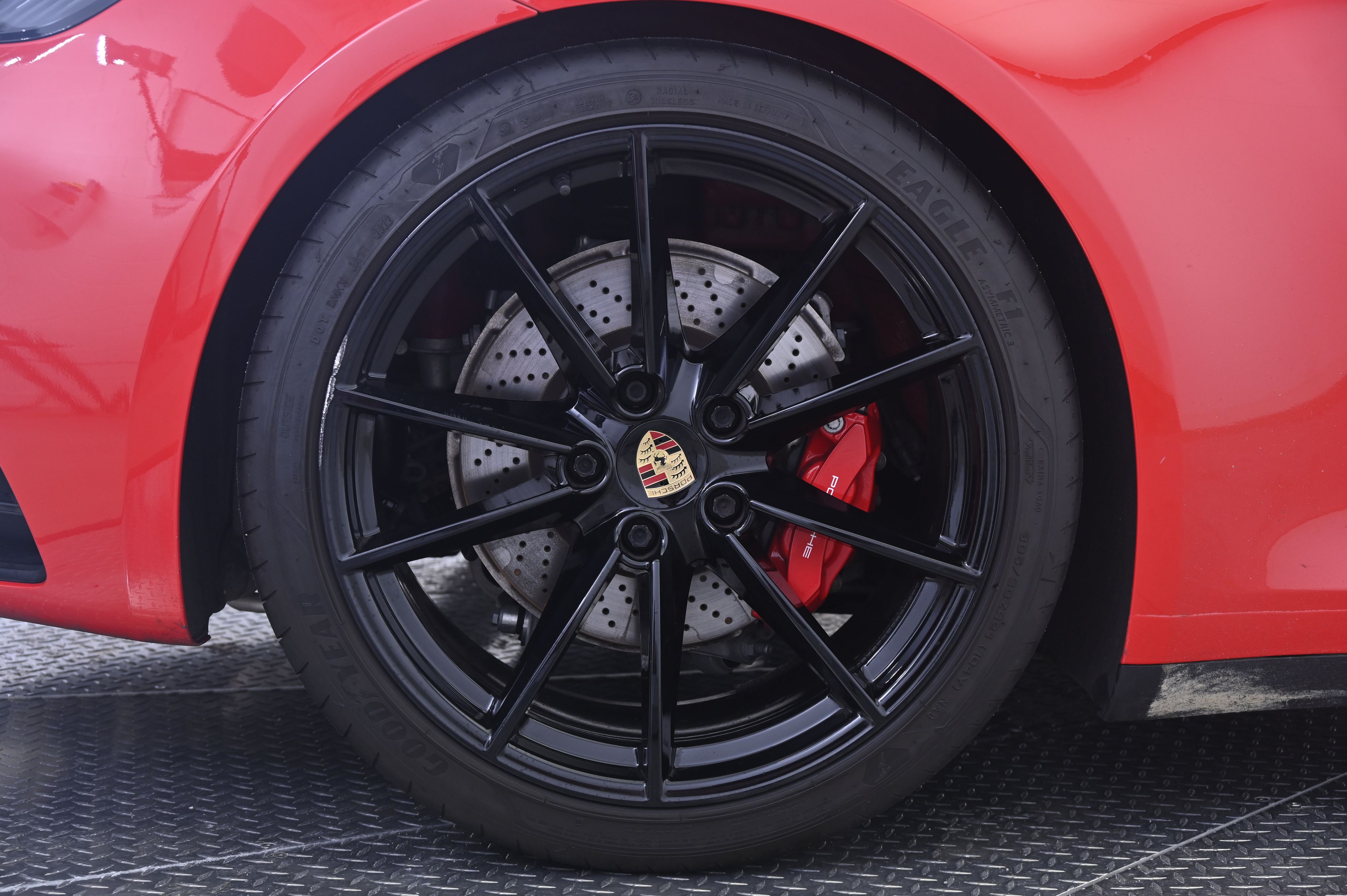 Thumbnail: 2022 Porsche 911 - 13
