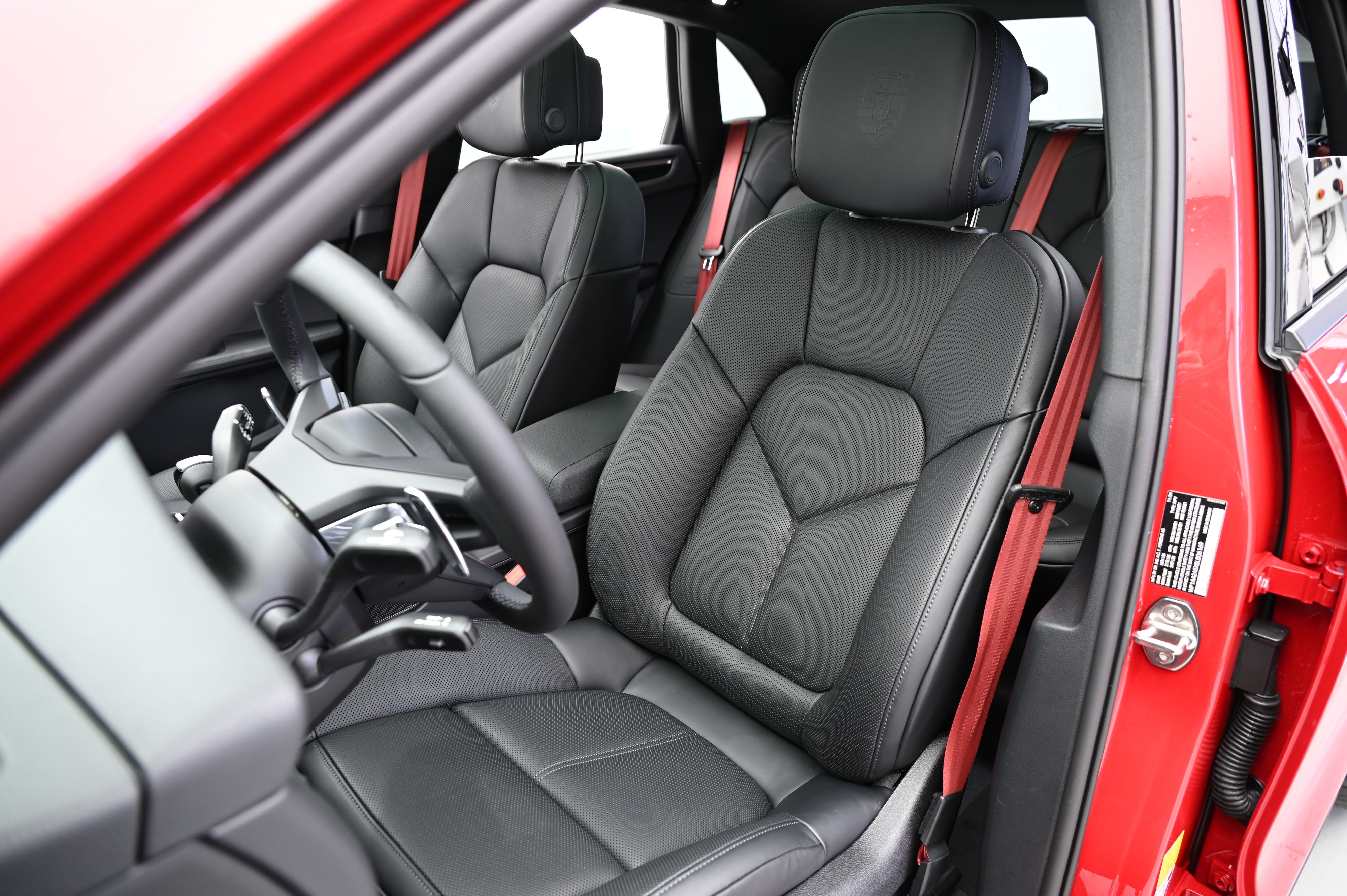 Thumbnail: 2025 Porsche Macan - 5