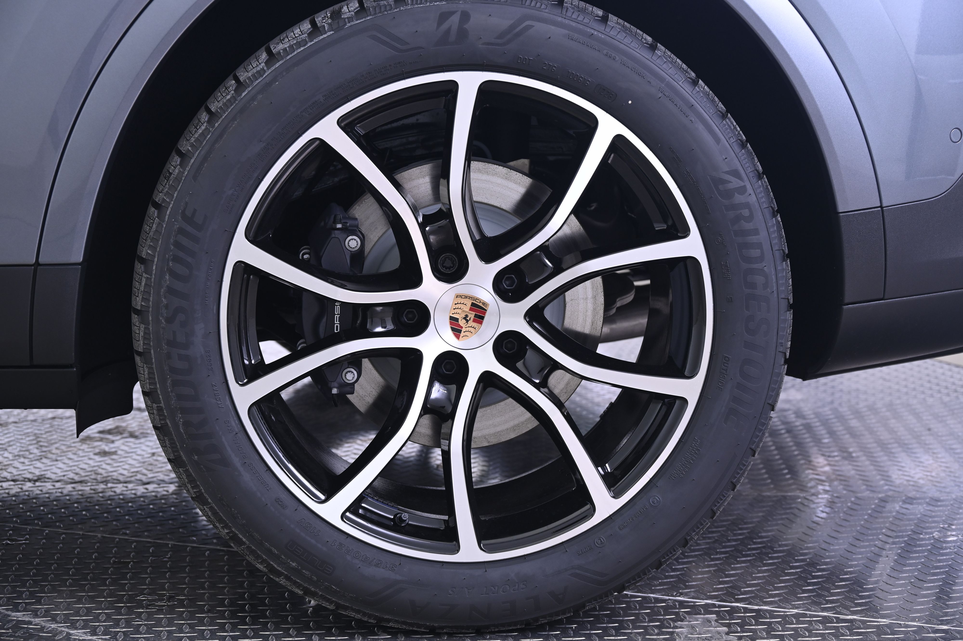 Thumbnail: 2026 Porsche Cayenne - 12