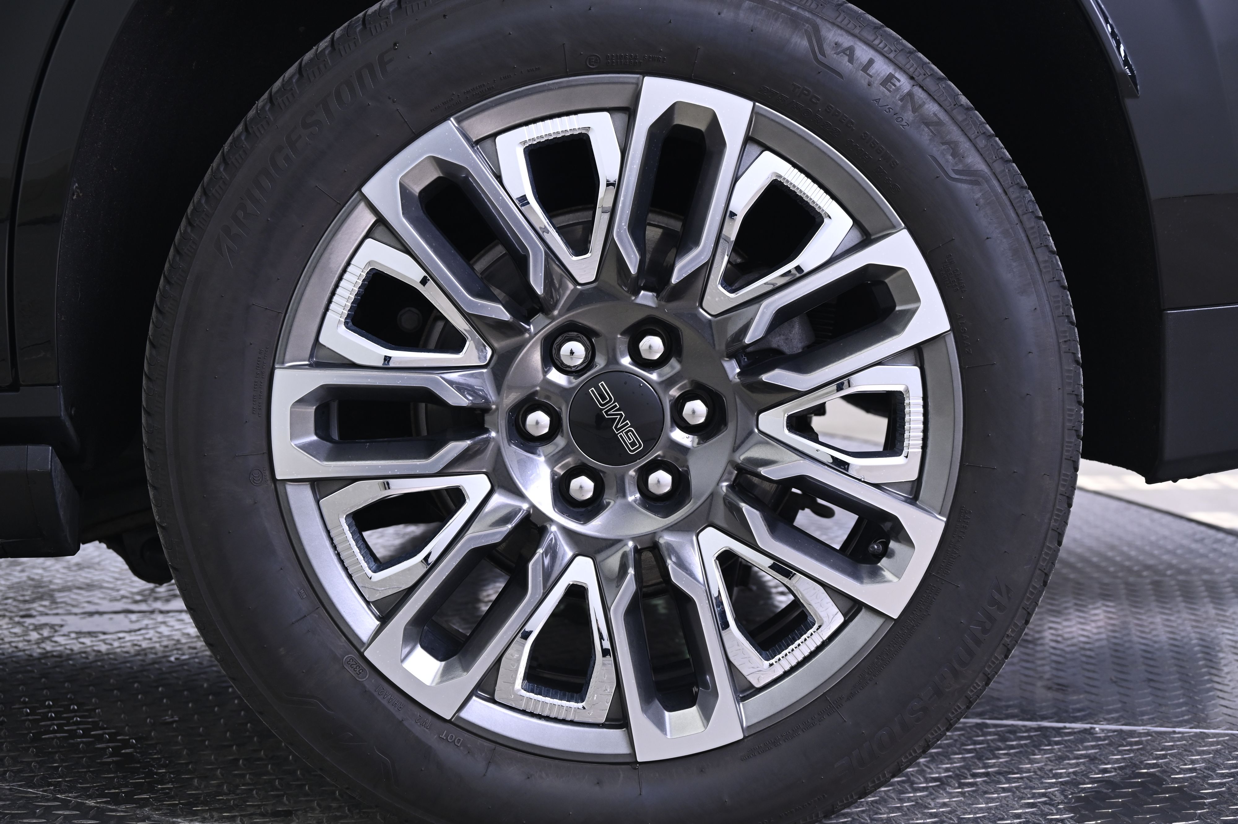 Thumbnail: 2024 GMC Yukon - 12