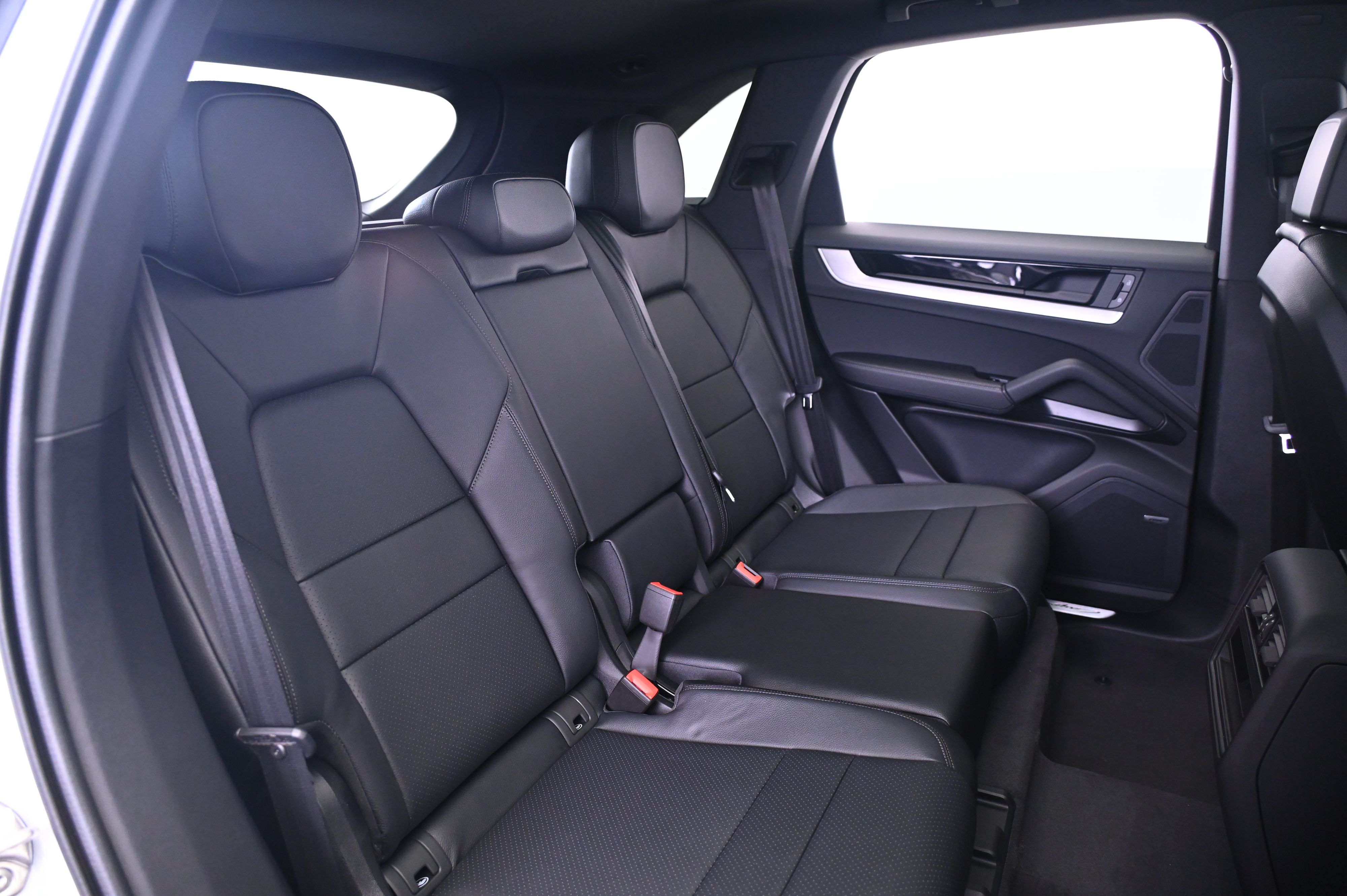 Thumbnail: 2025 Porsche Cayenne - 24