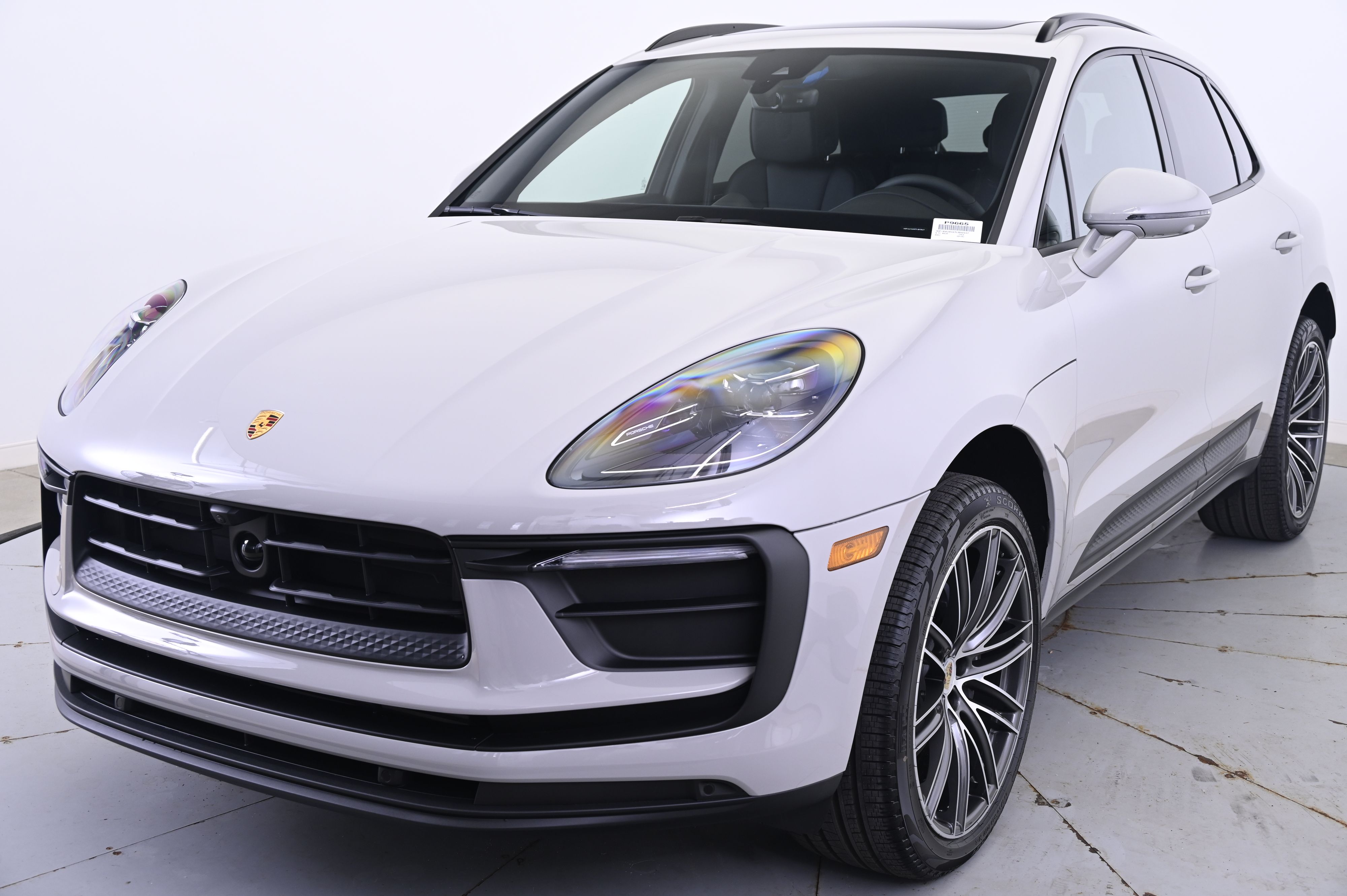 Thumbnail: 2026 Porsche Macan - 1