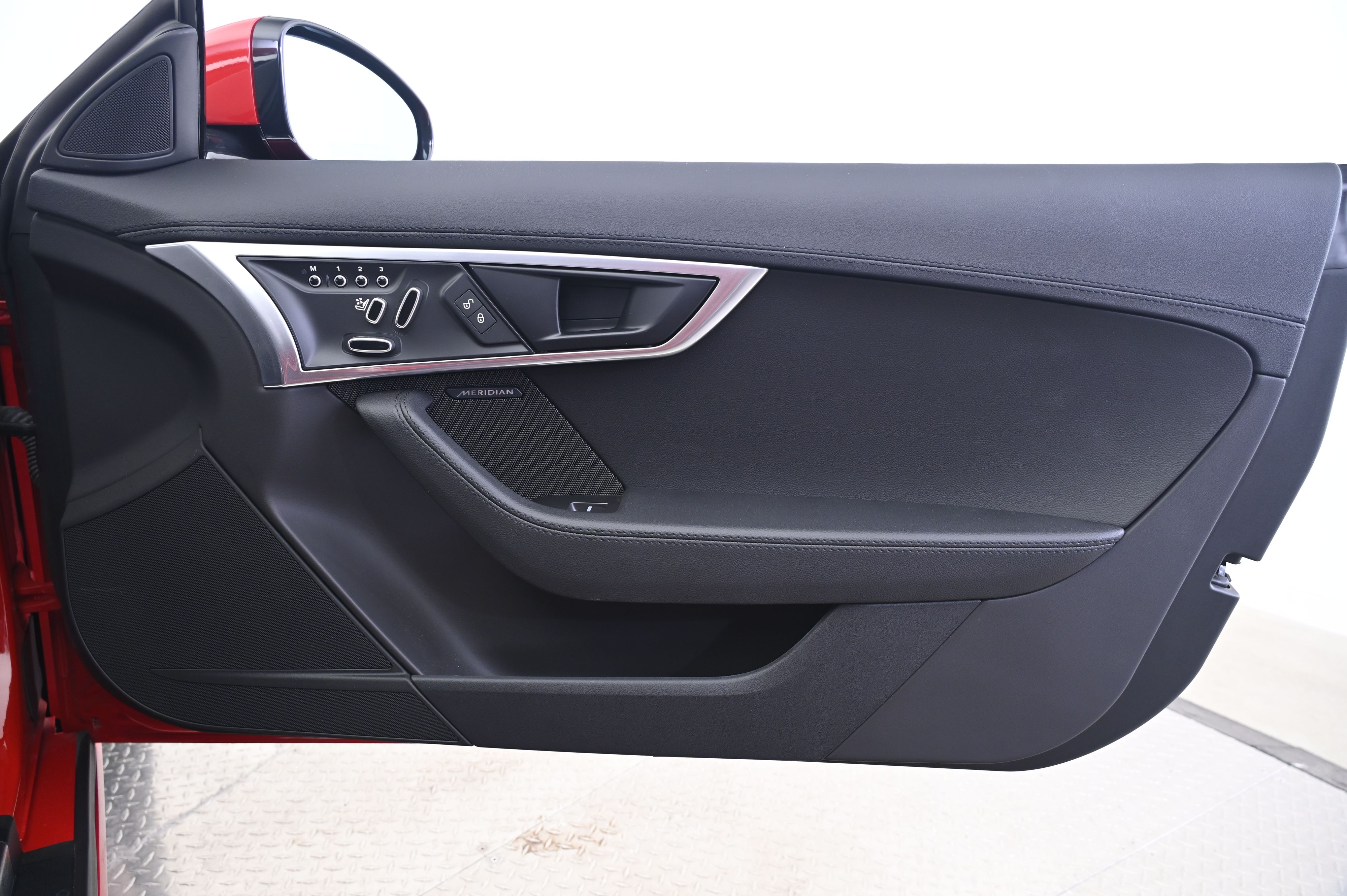 Thumbnail: 2018 Jaguar F-Type - 16