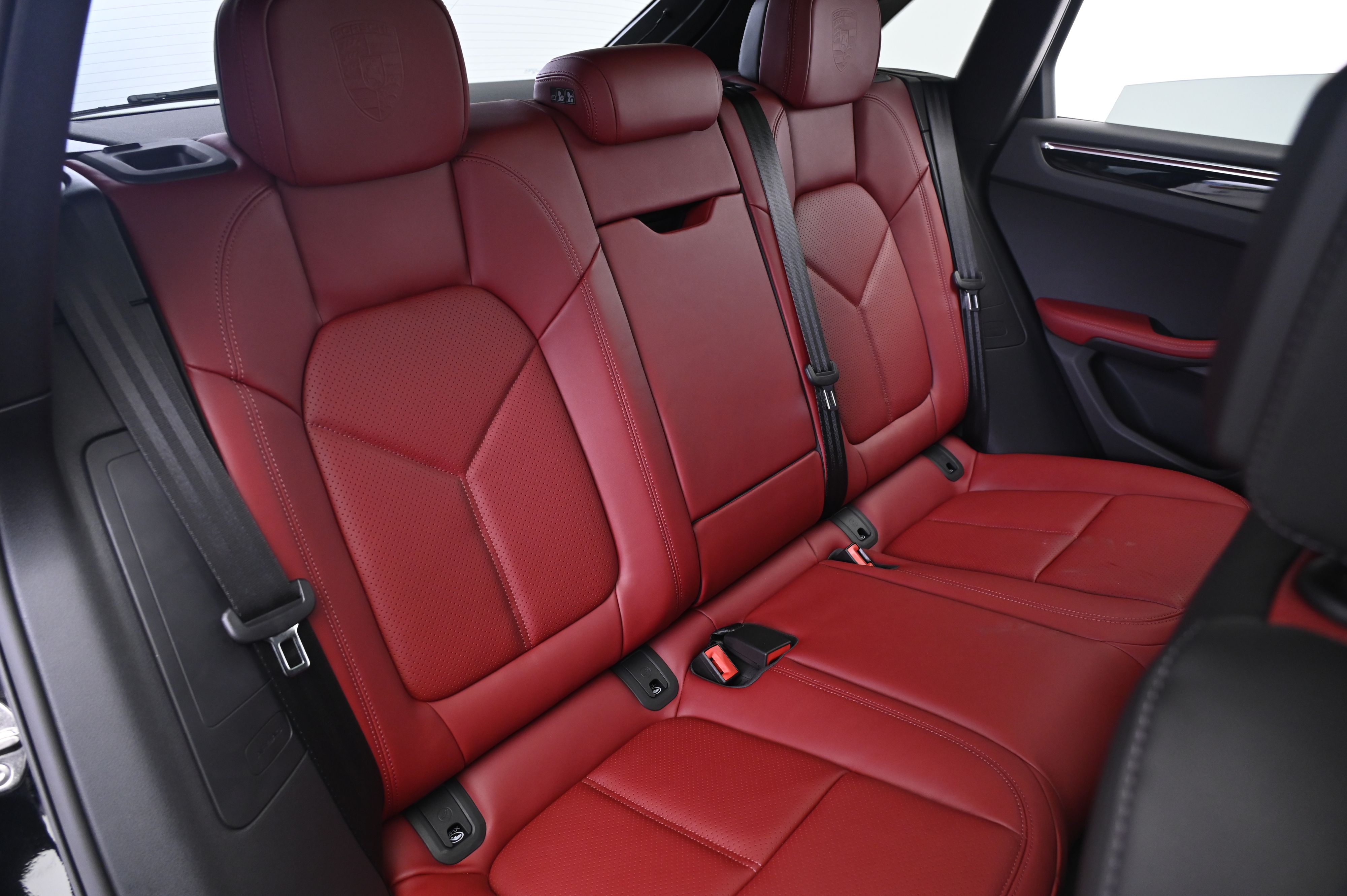 Thumbnail: 2025 Porsche Macan - 19