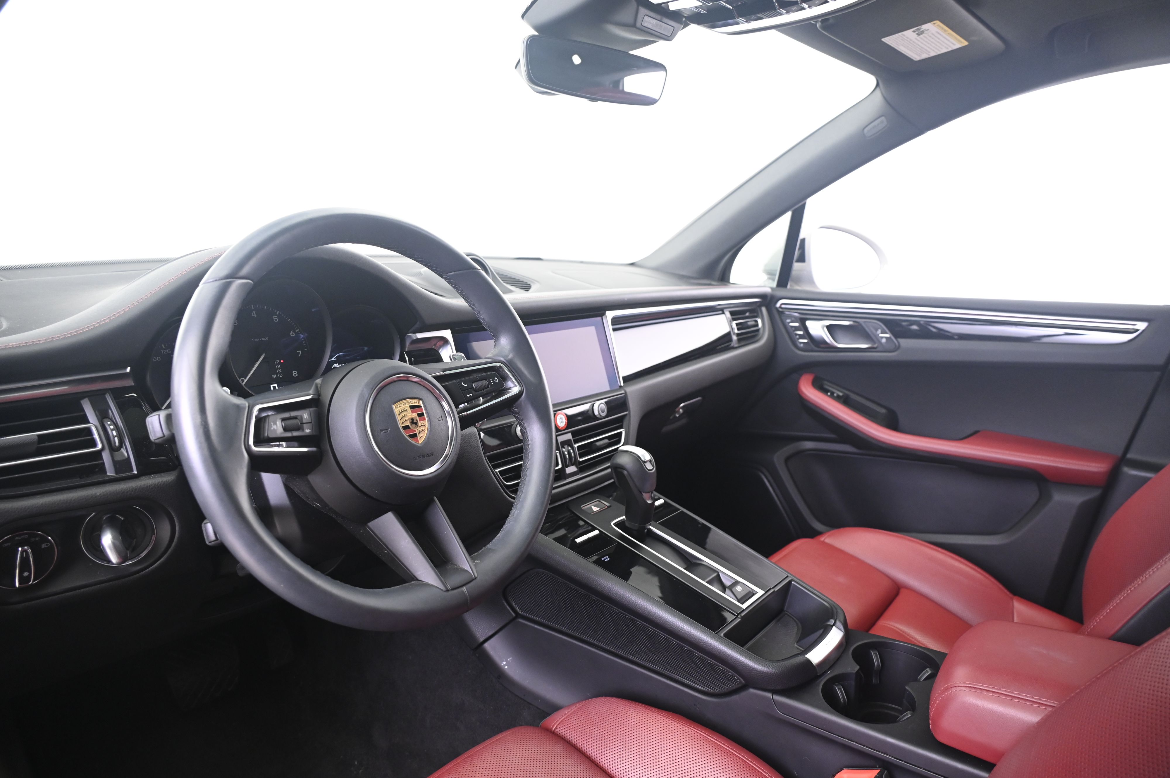 Thumbnail: 2023 Porsche Macan - 4