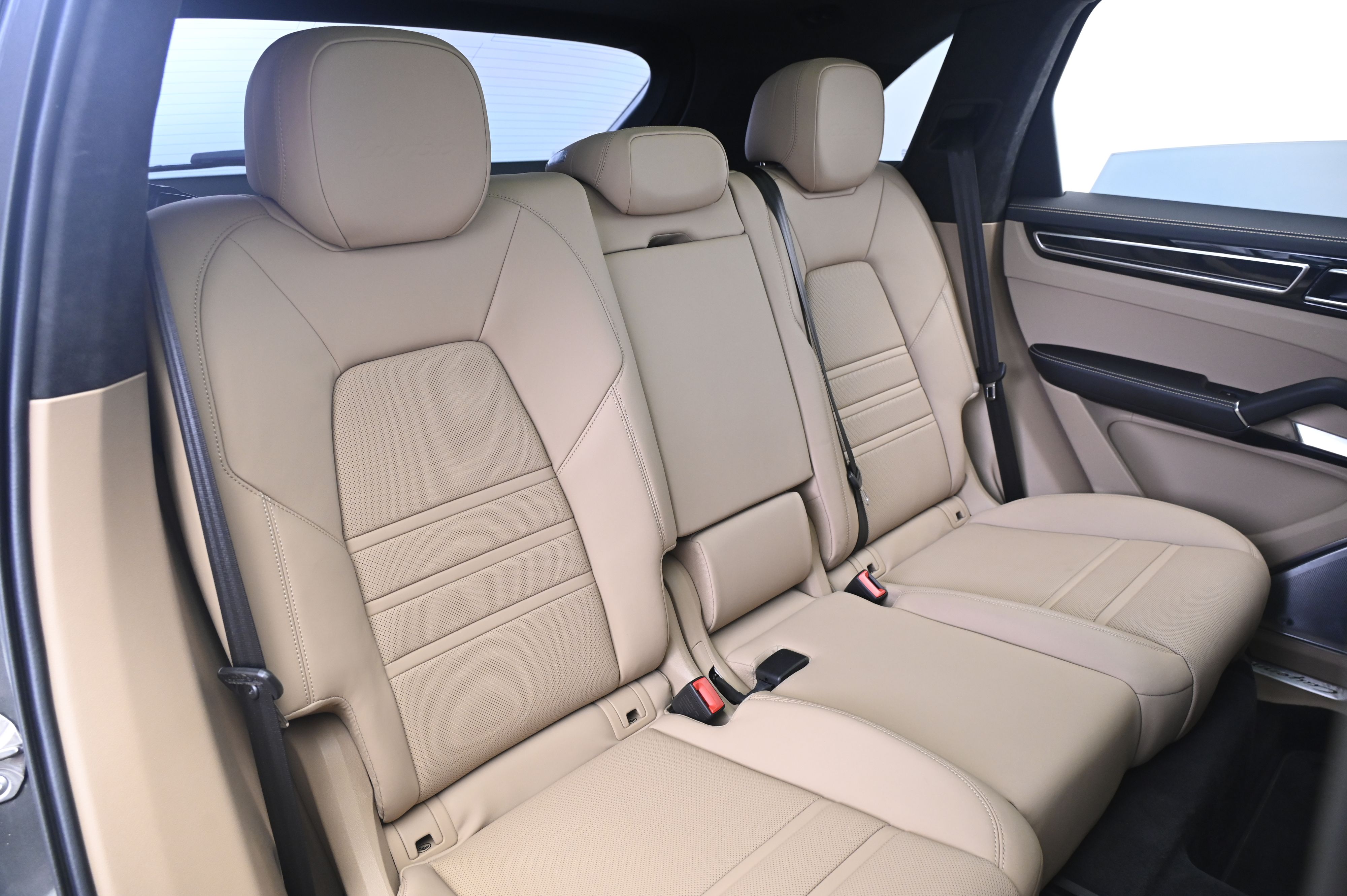 Thumbnail: 2023 Porsche Cayenne - 19