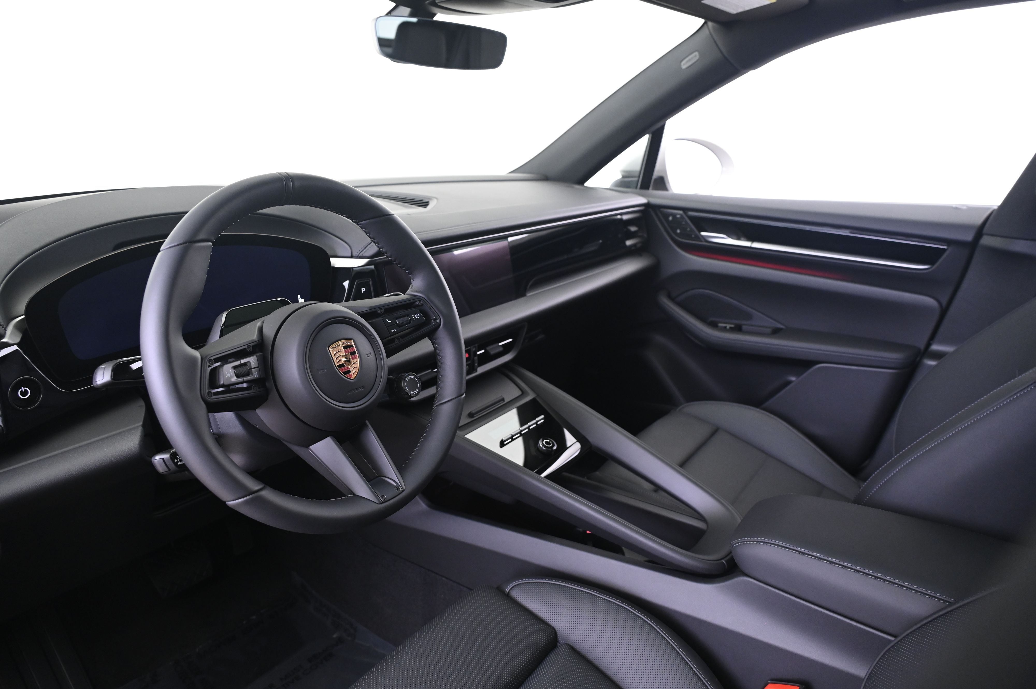 Thumbnail: 2026 Porsche Macan - 4