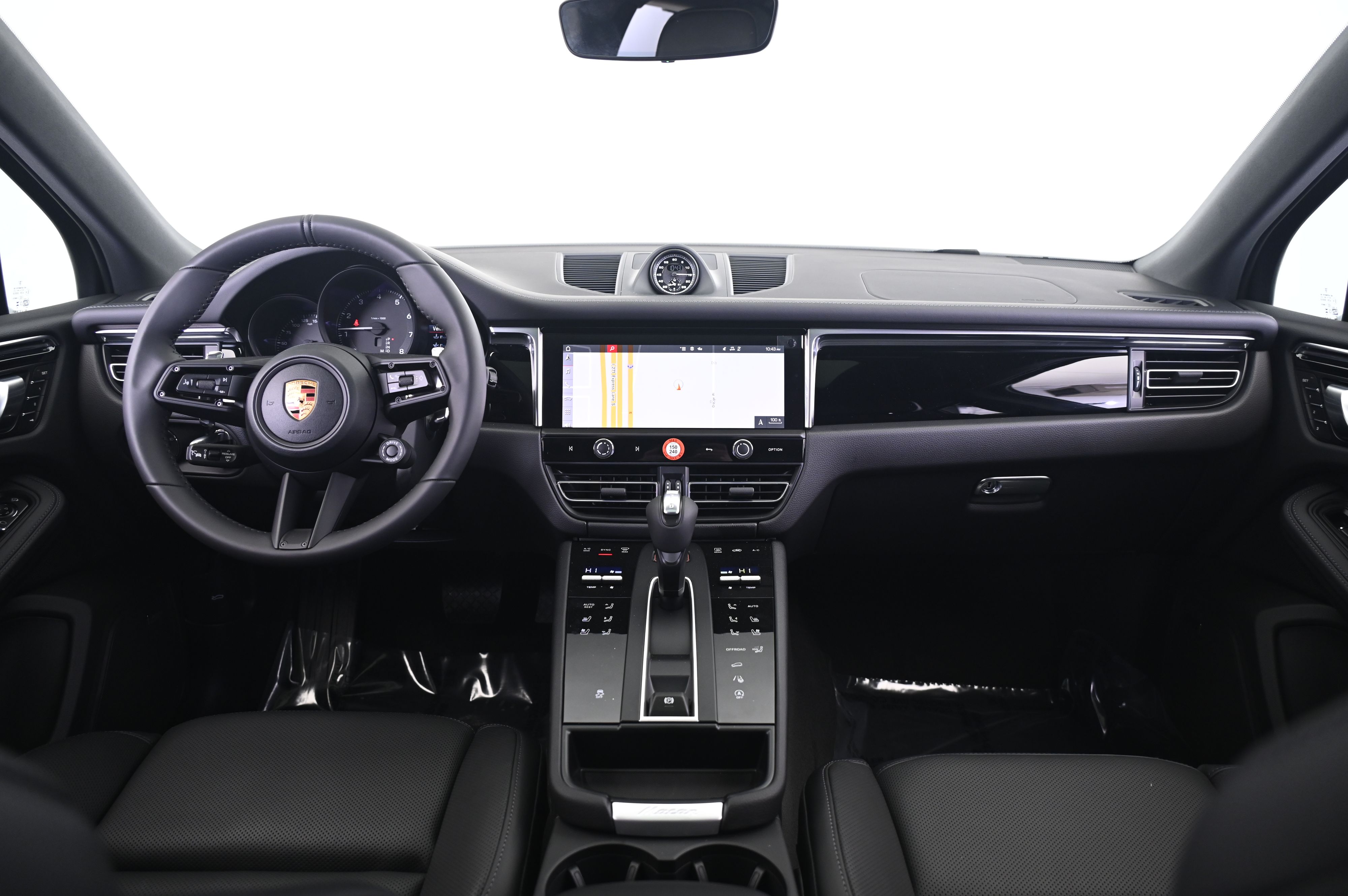 Thumbnail: 2026 Porsche Macan - 31