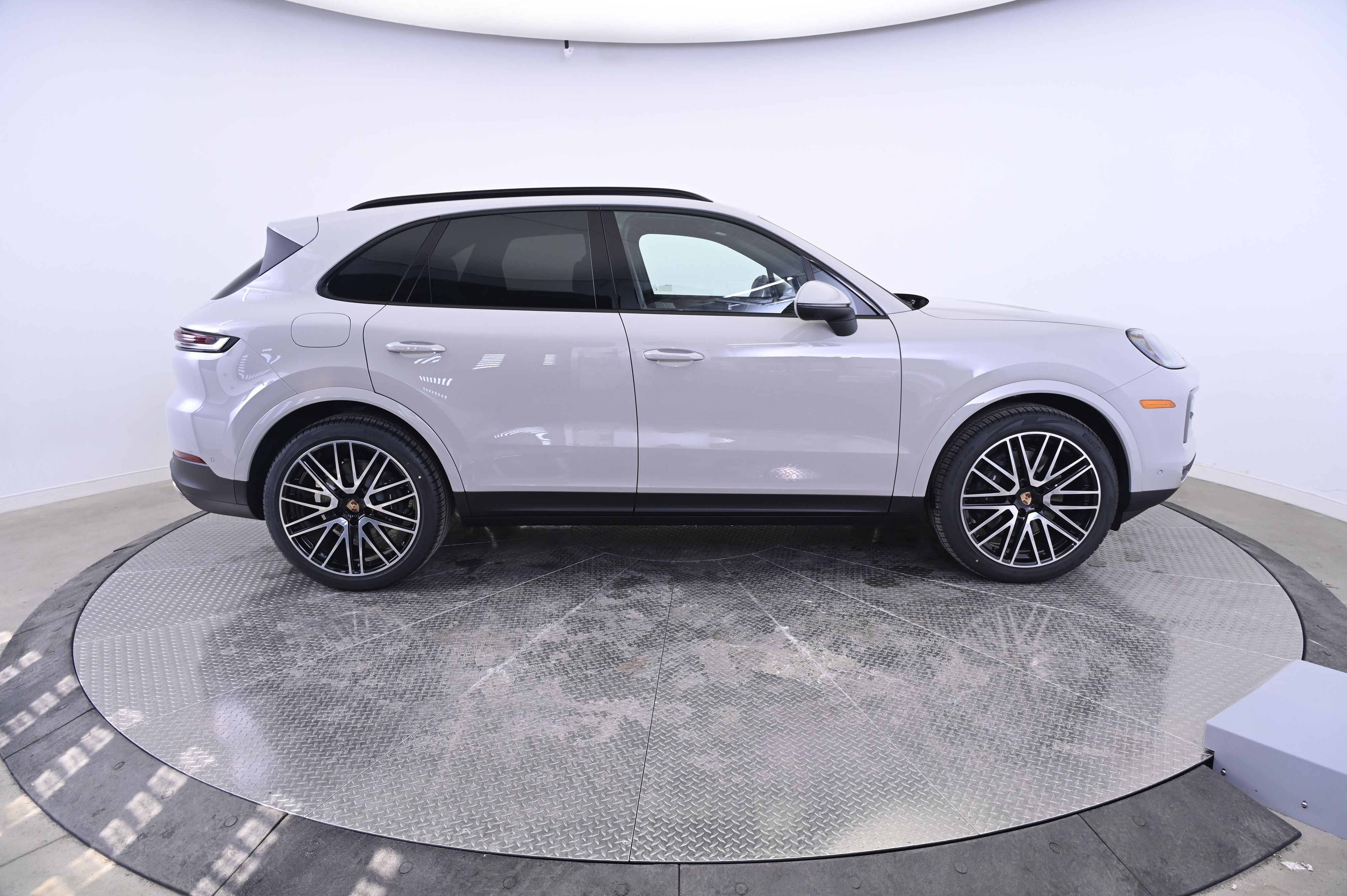 Thumbnail: 2026 Porsche Cayenne - 8