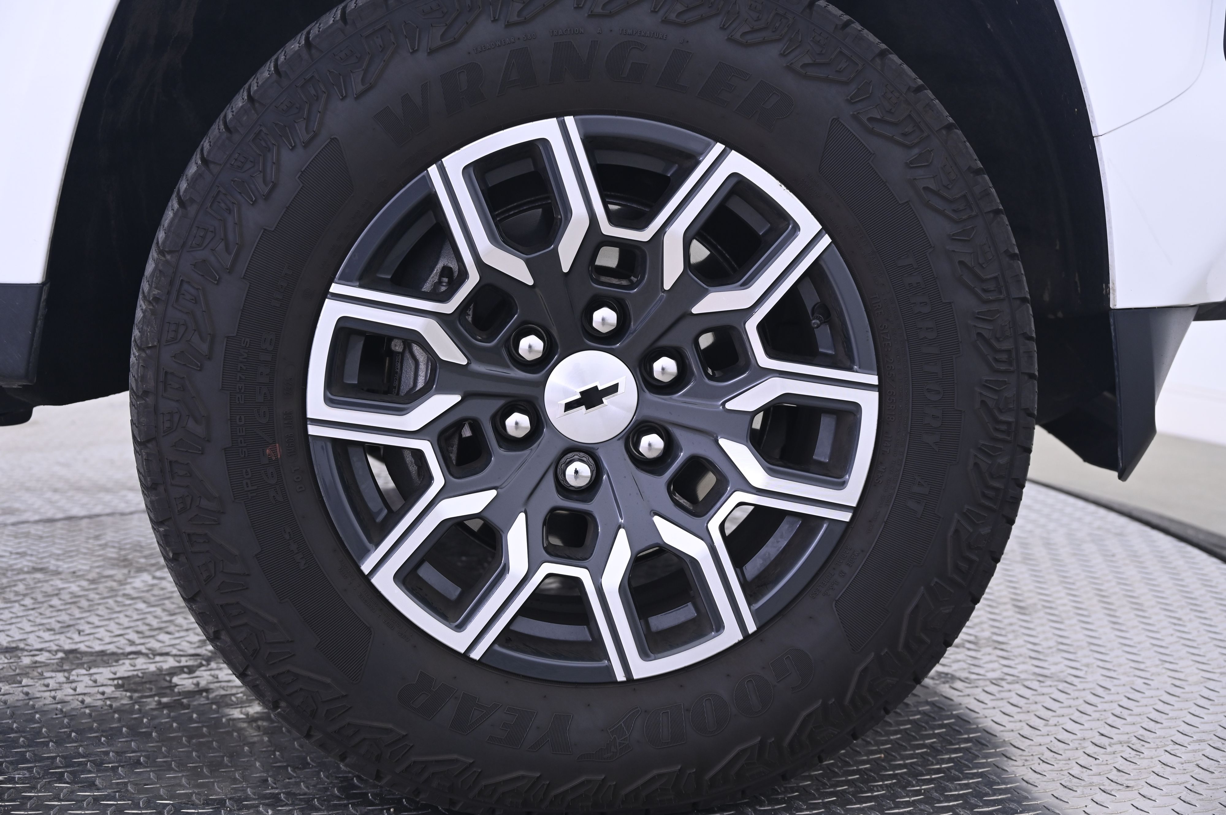 Thumbnail: 2026 Chevrolet Colorado - 14