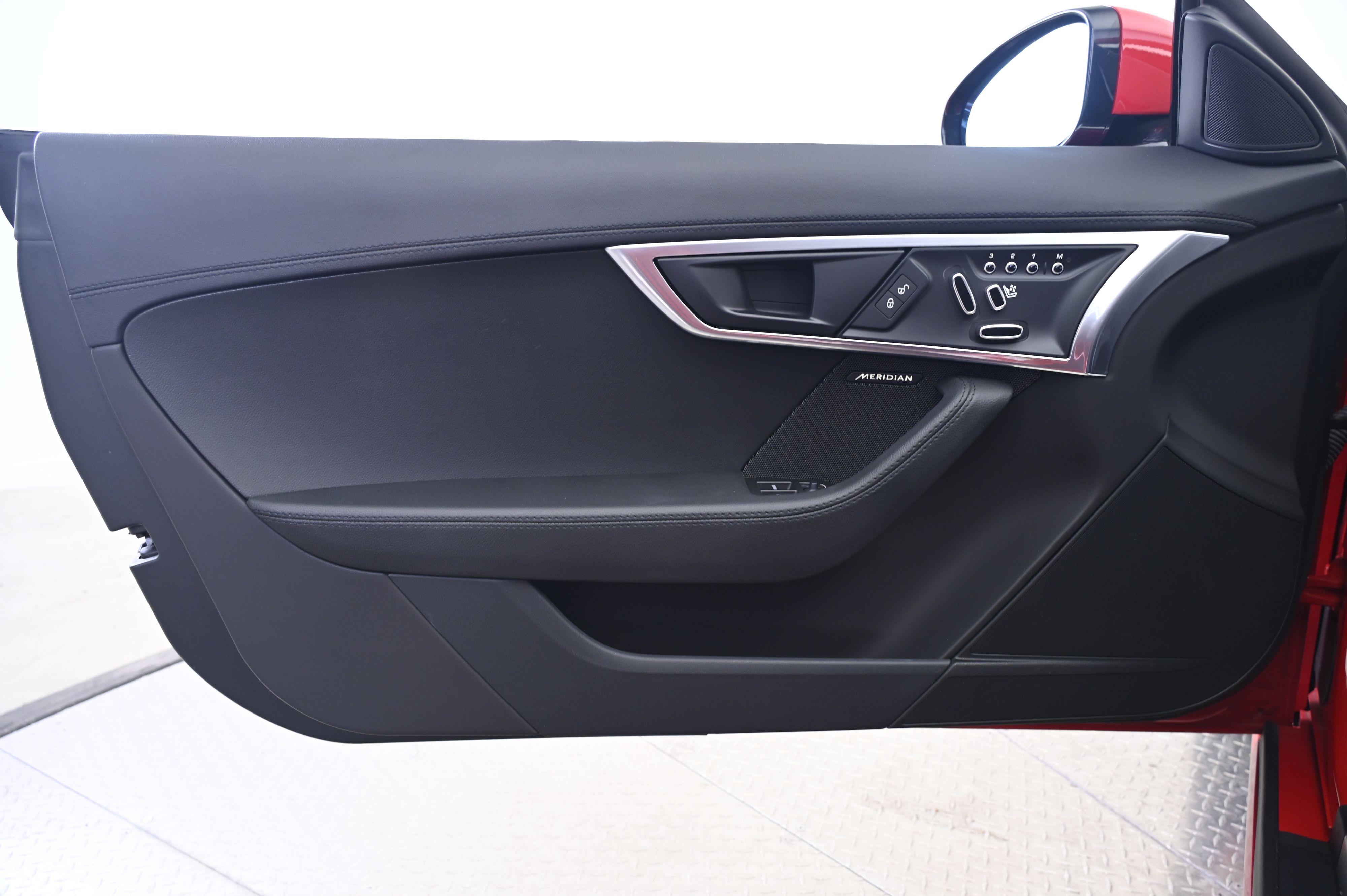 Thumbnail: 2018 Jaguar F-Type - 21