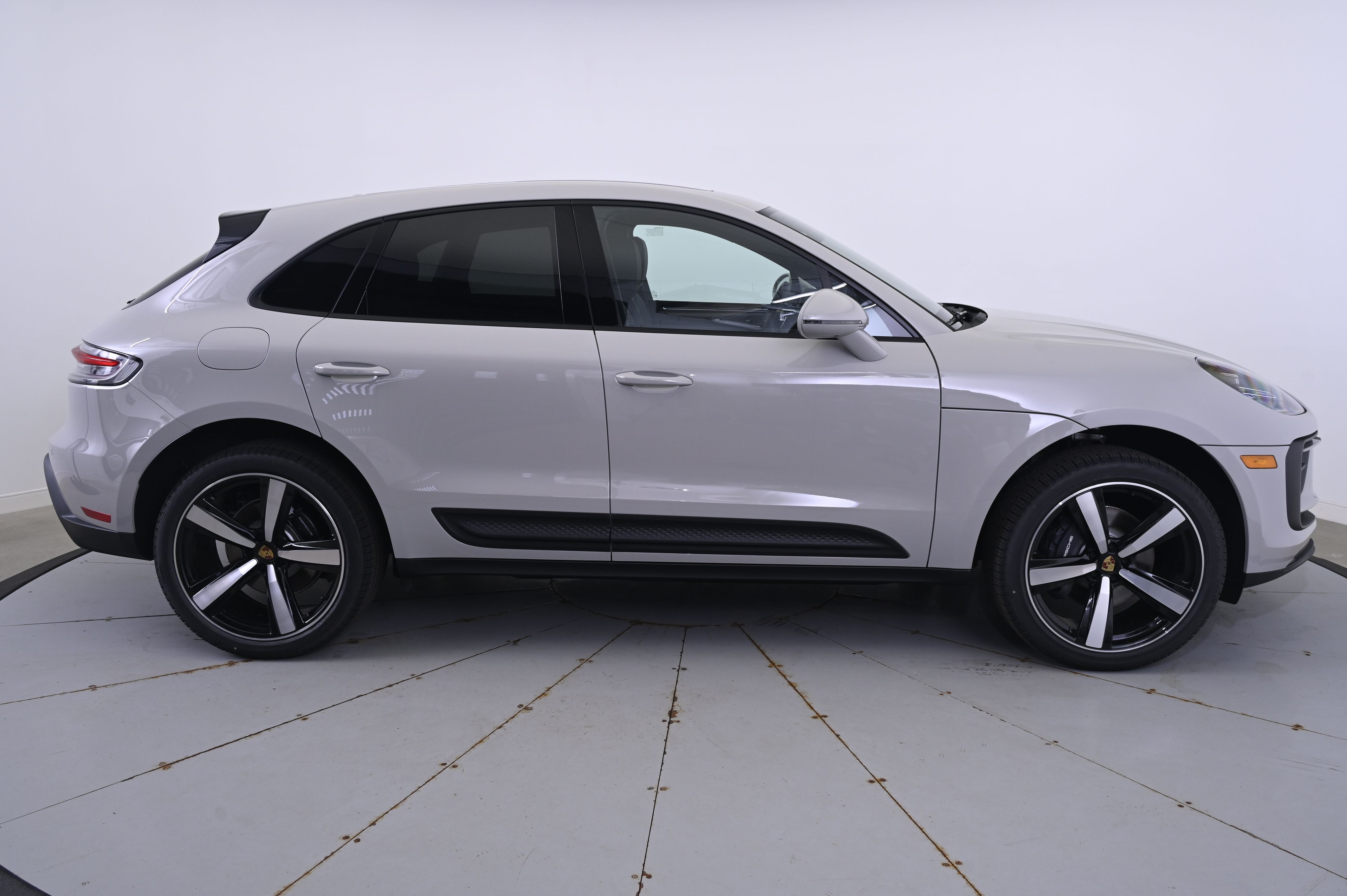 Thumbnail: 2025 Porsche Macan - 8