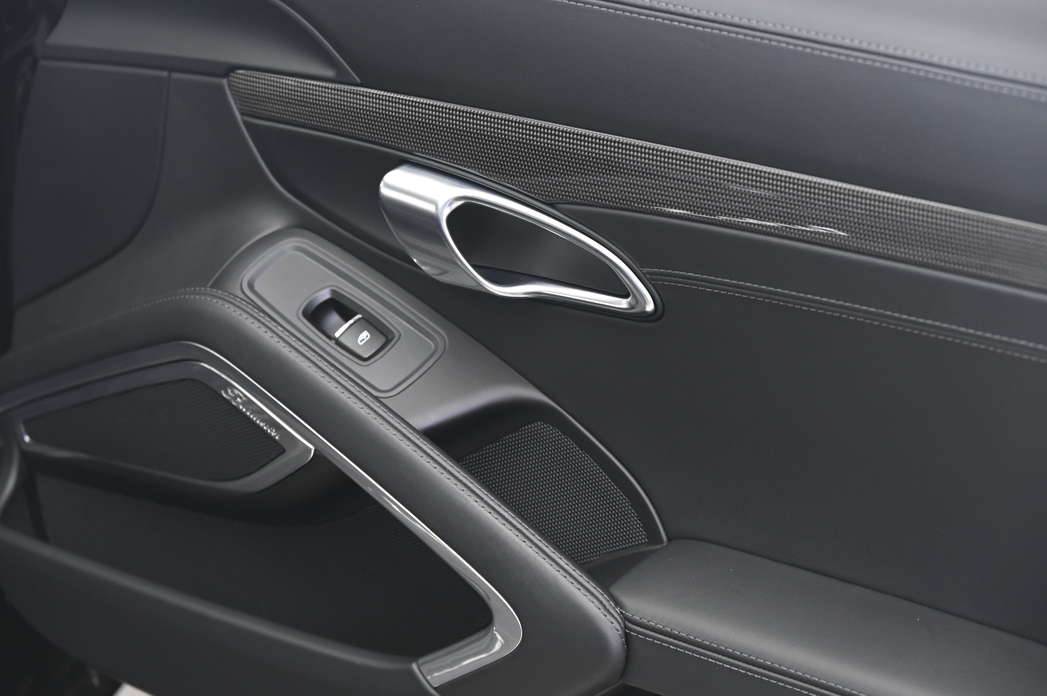 Thumbnail: 2019 Porsche 911 - 17