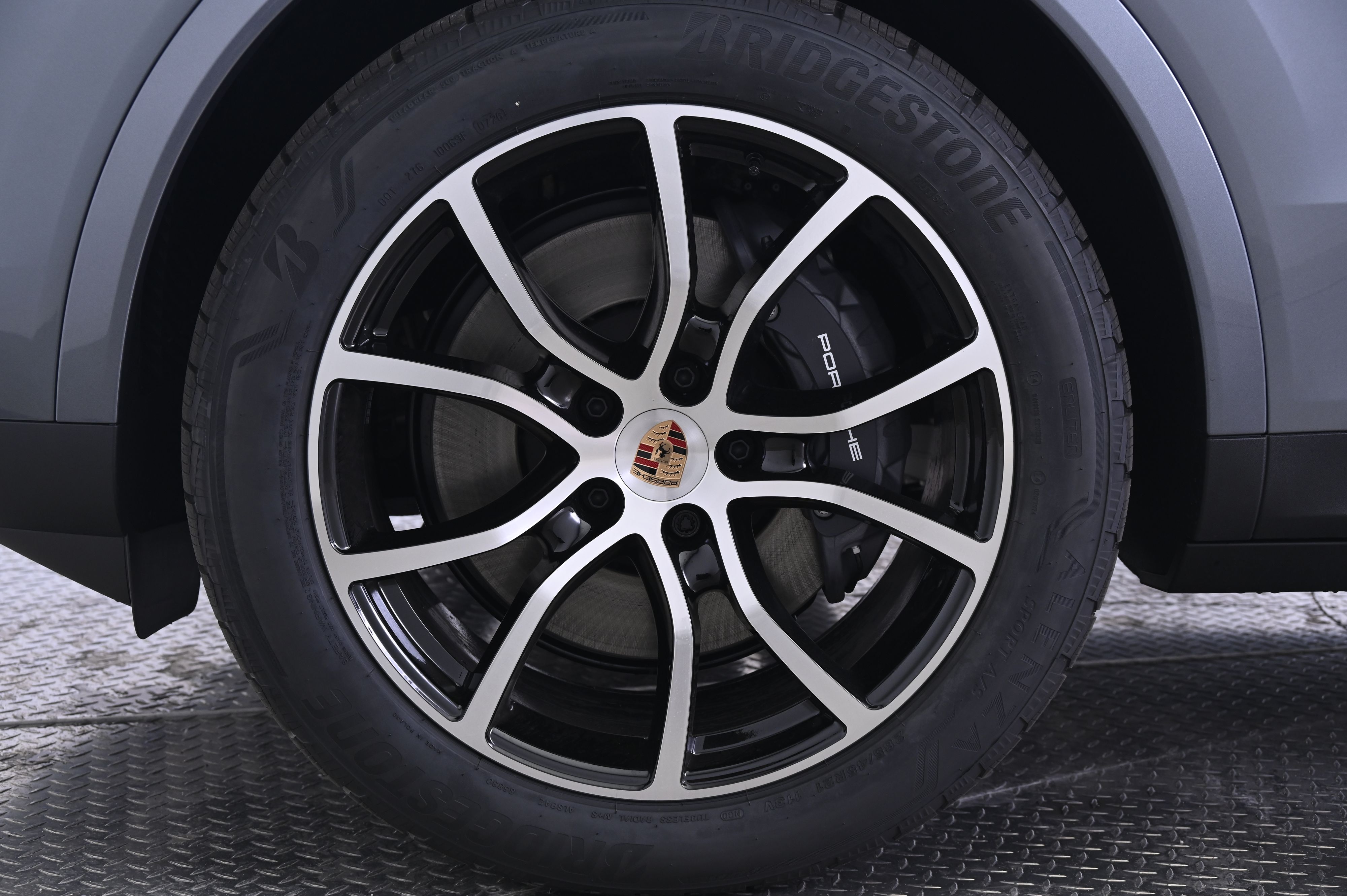 Thumbnail: 2026 Porsche Cayenne - 11