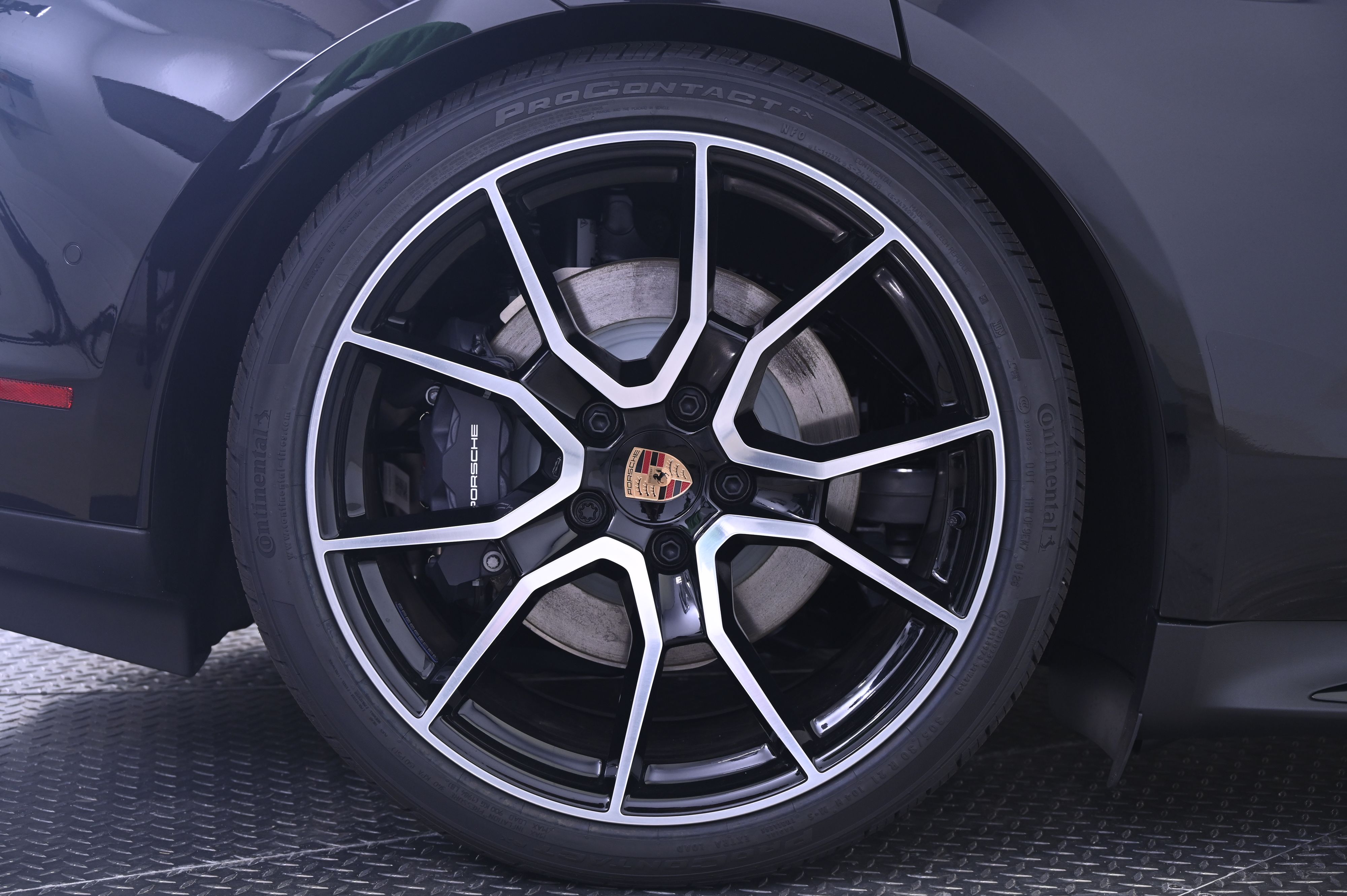 Thumbnail: 2026 Porsche Taycan - 13