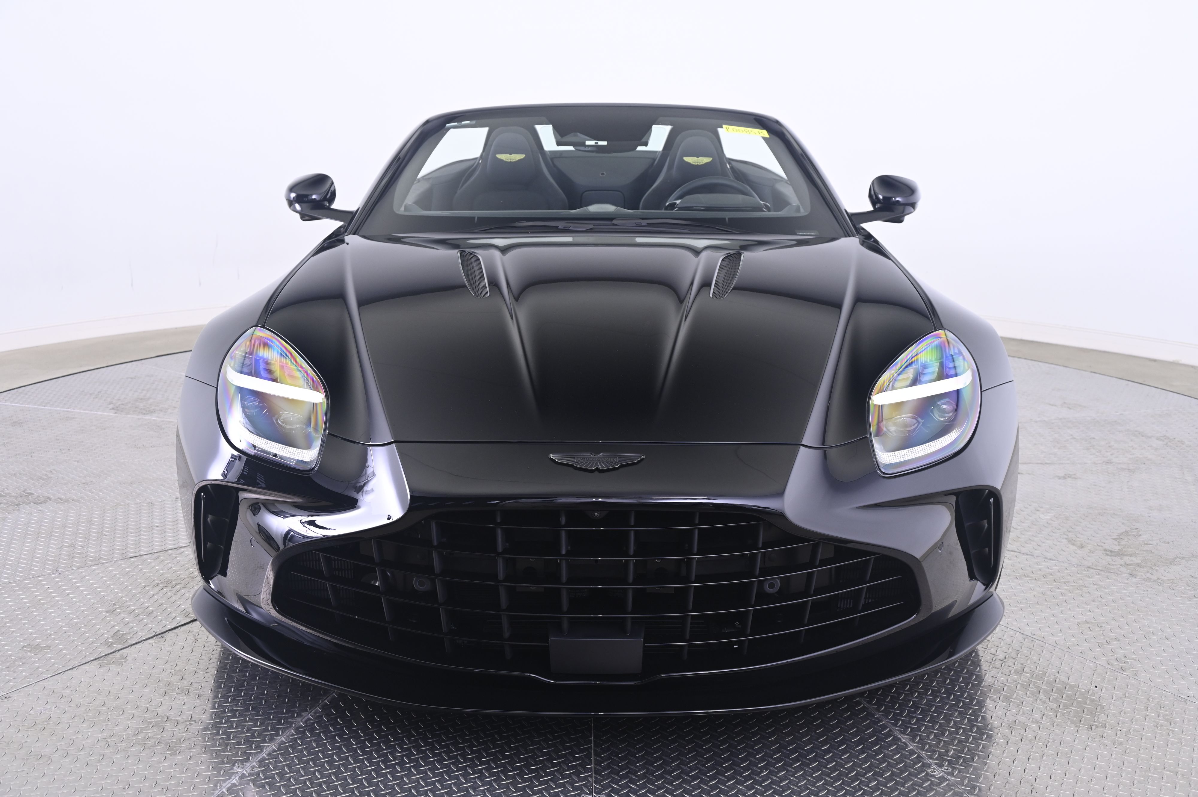 Thumbnail: 2026 Aston Martin Vantage - 10