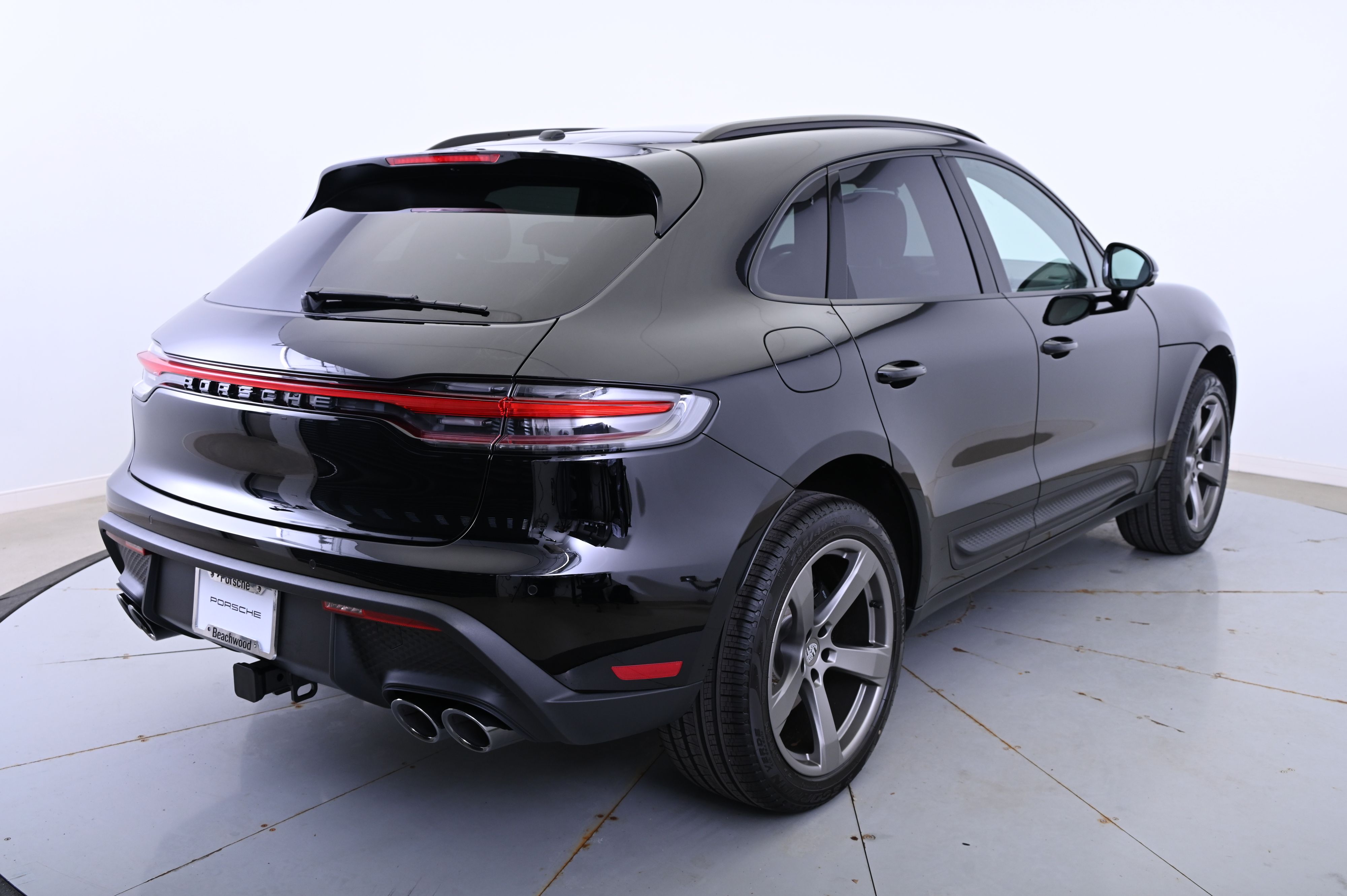 Thumbnail: 2025 Porsche Macan - 7