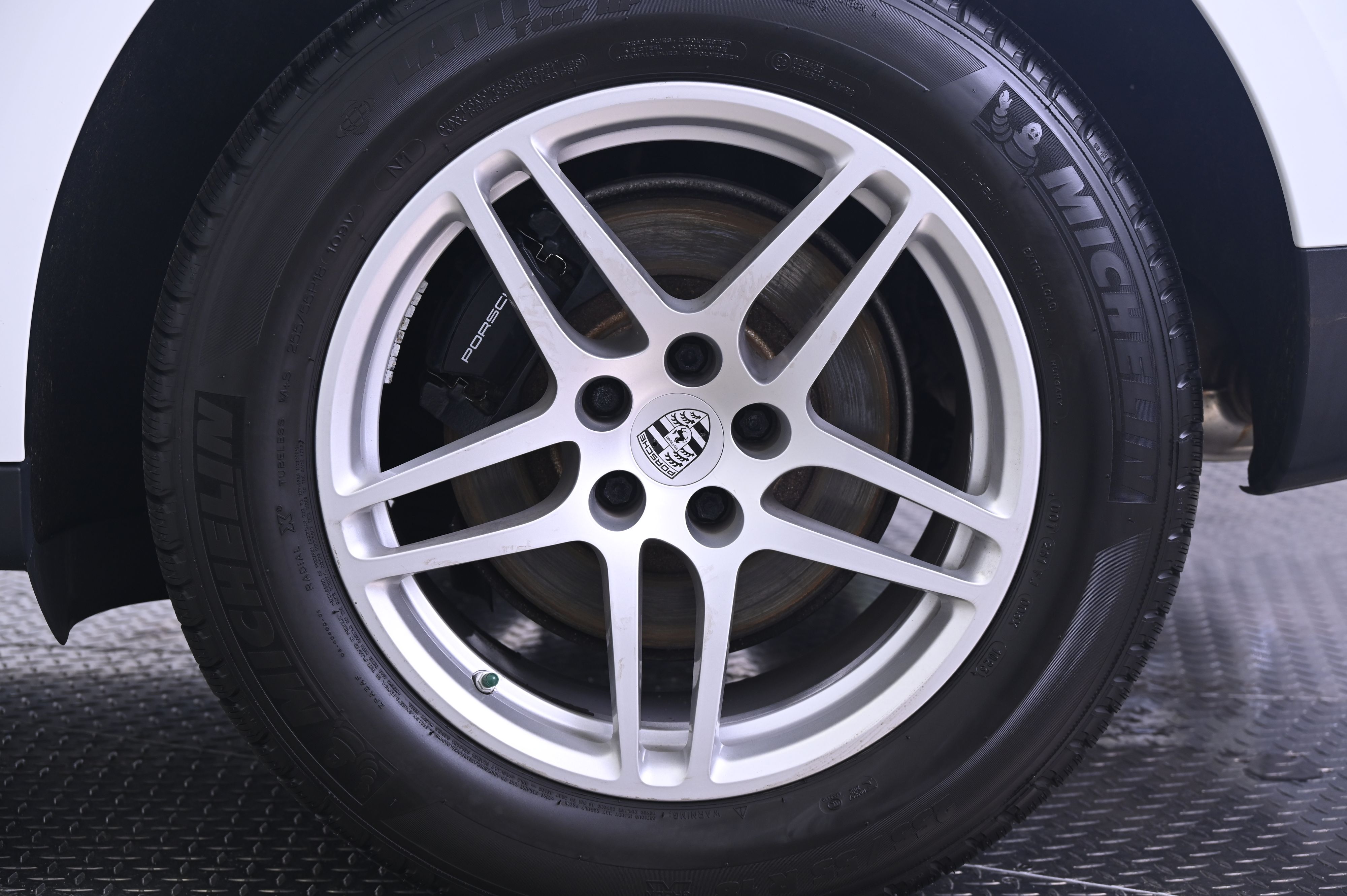 Thumbnail: 2019 Porsche Macan - 12