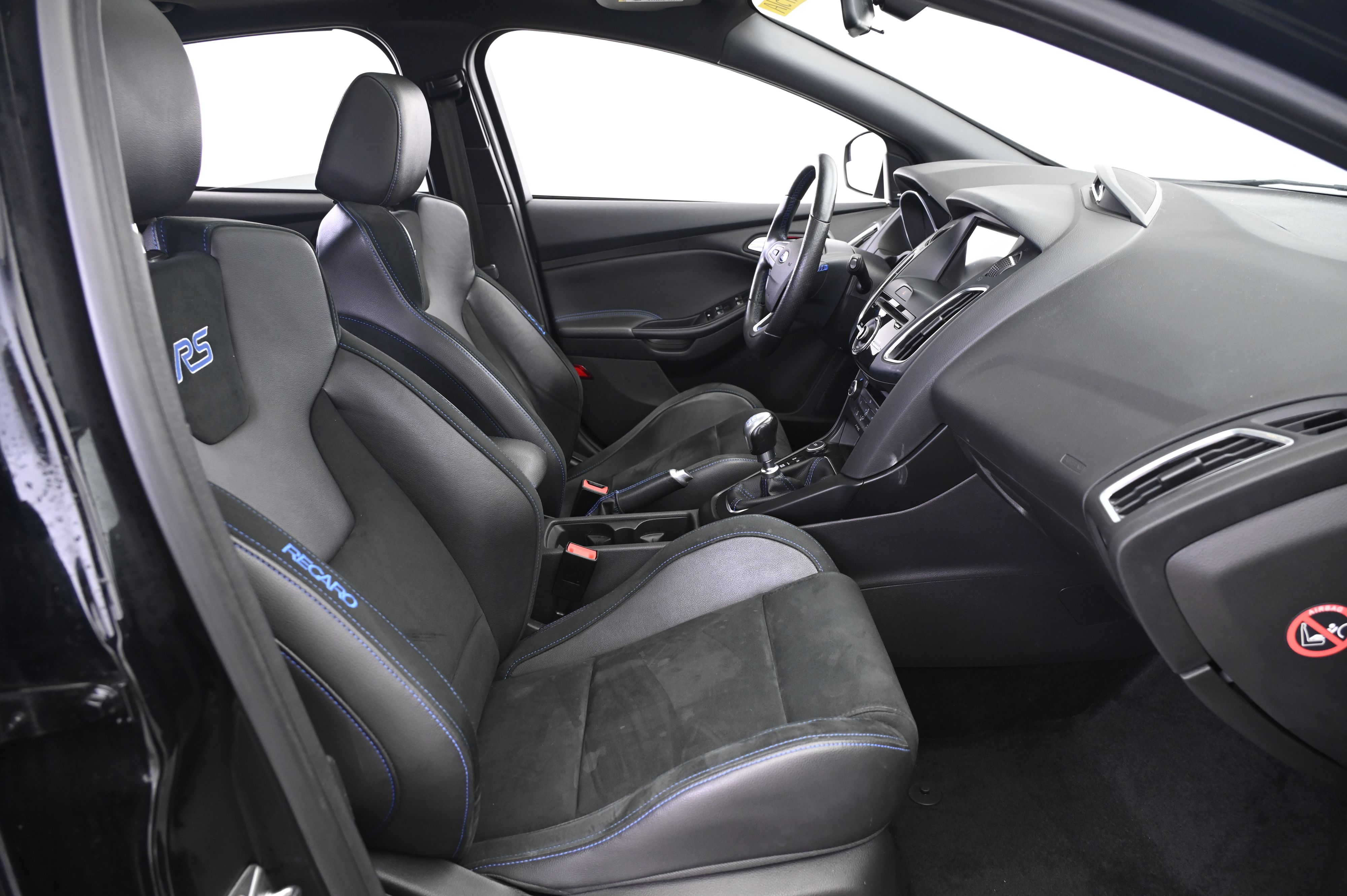 Thumbnail: 2016 Ford Focus - 24