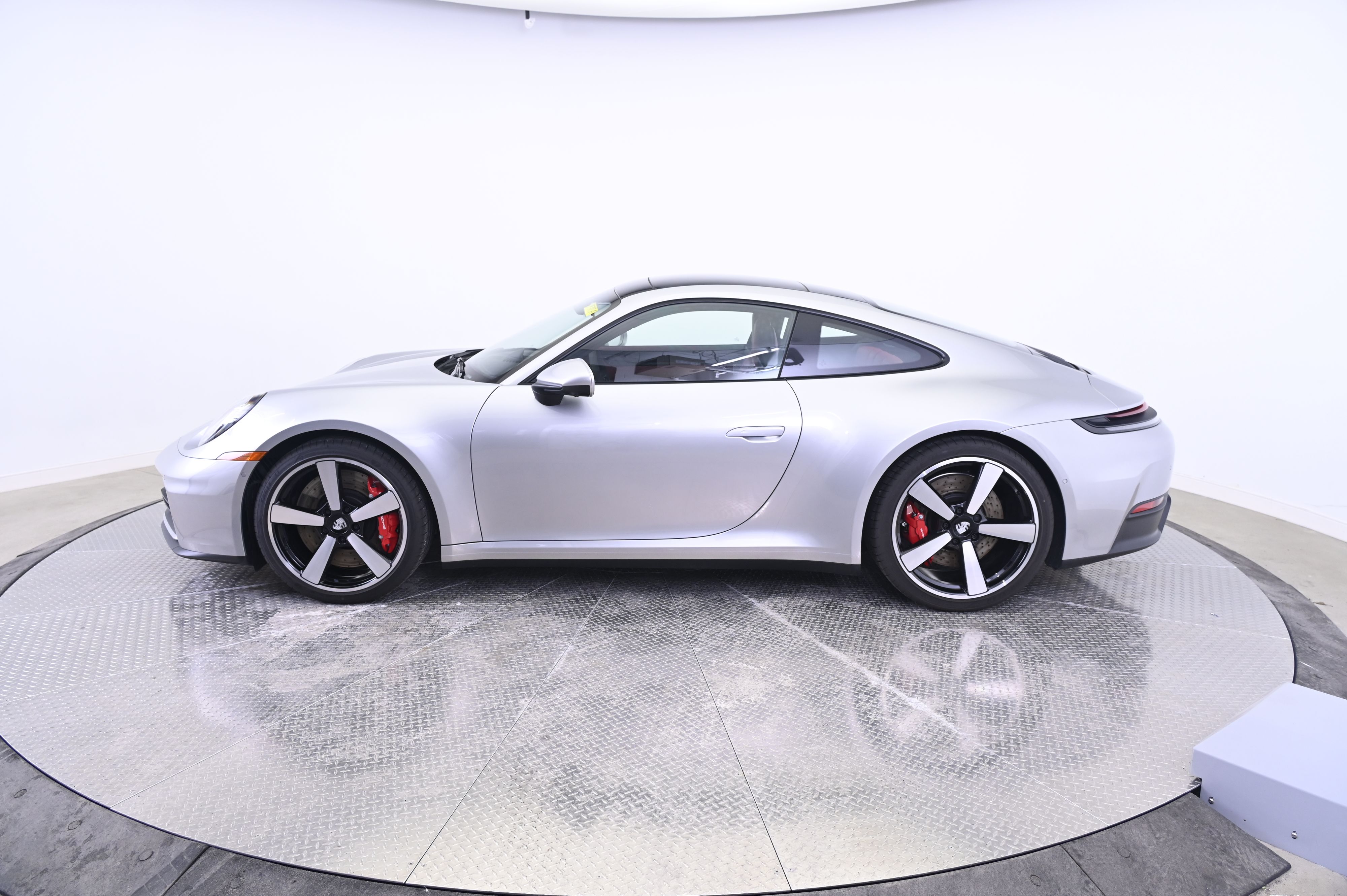 Thumbnail: 2025 Porsche 911 - 2