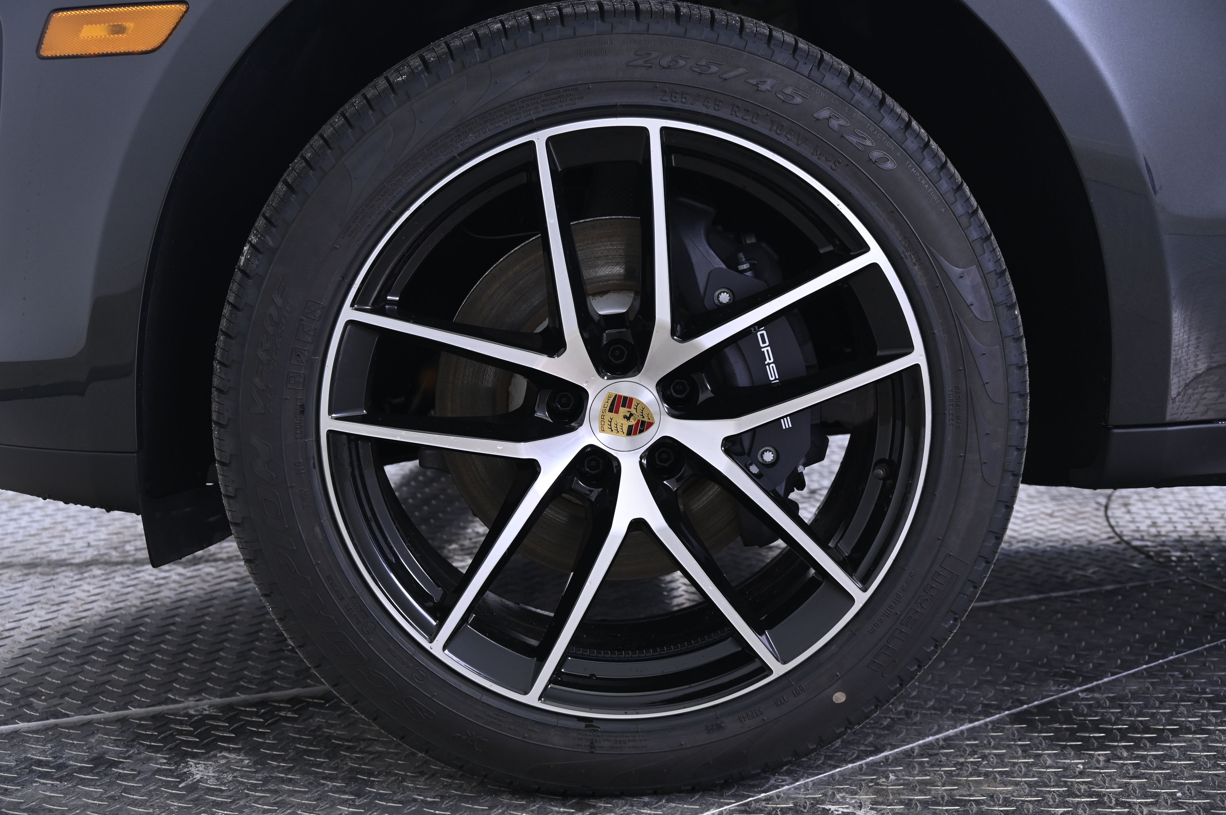 Thumbnail: 2026 Porsche Macan - 11