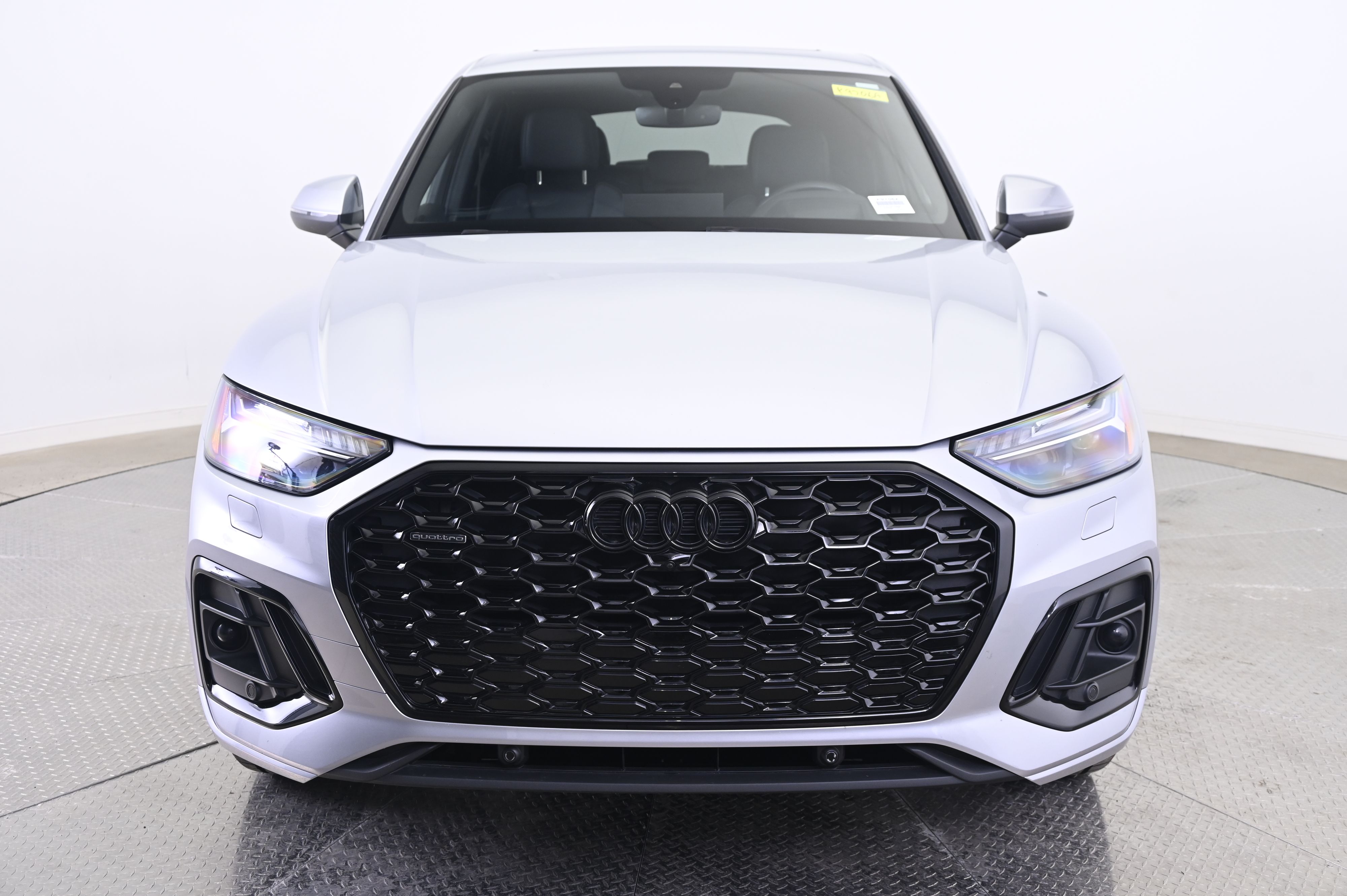 Thumbnail: 2023 Audi Q5 - 10