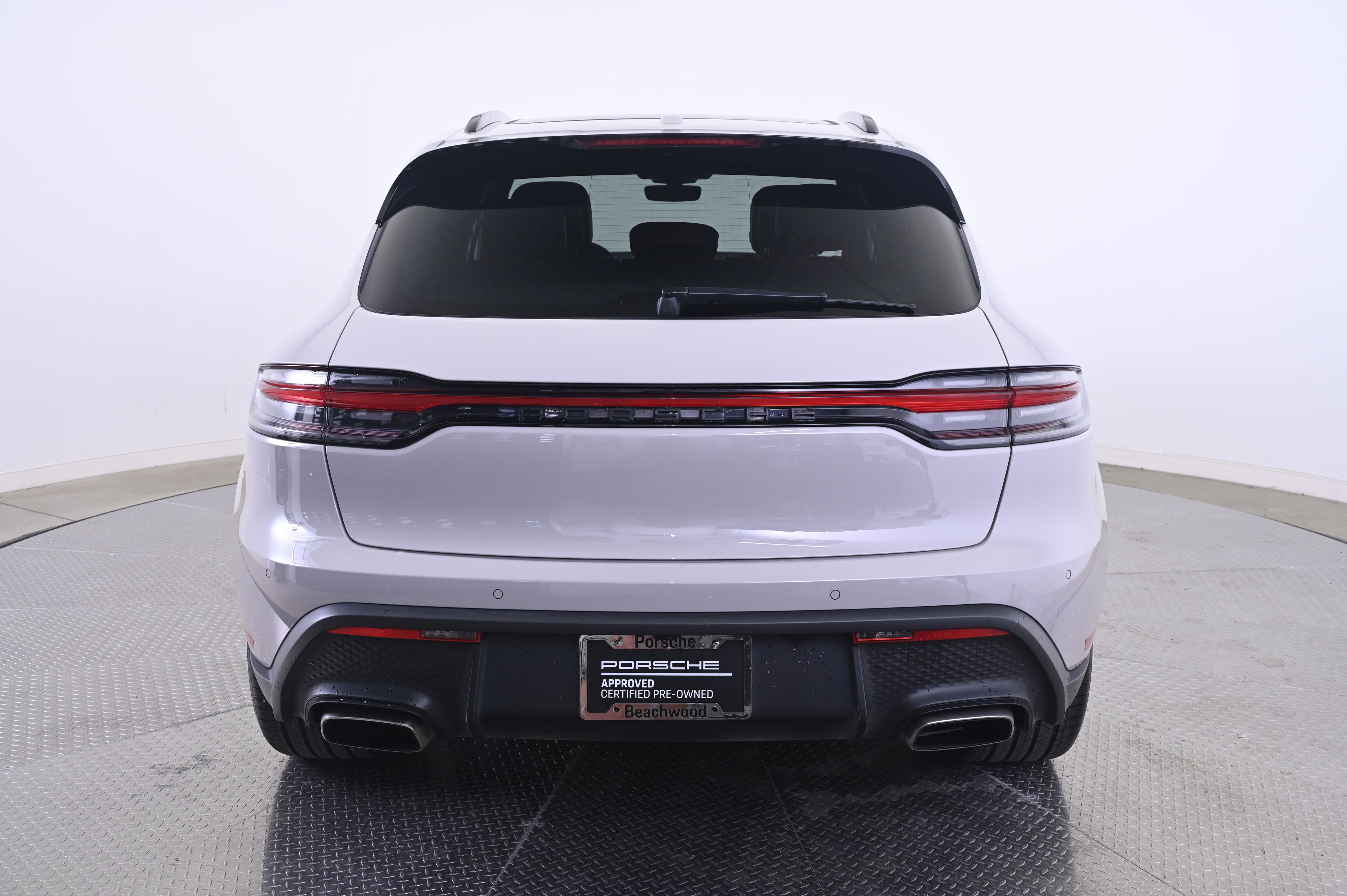 Thumbnail: 2023 Porsche Macan - 6
