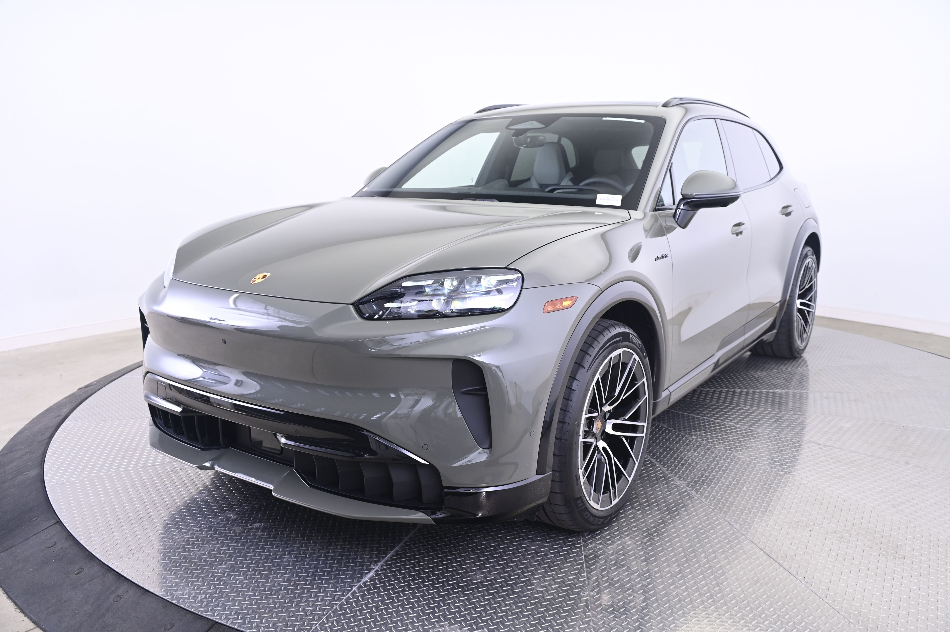 Thumbnail: 2026 Porsche Cayenne - 1