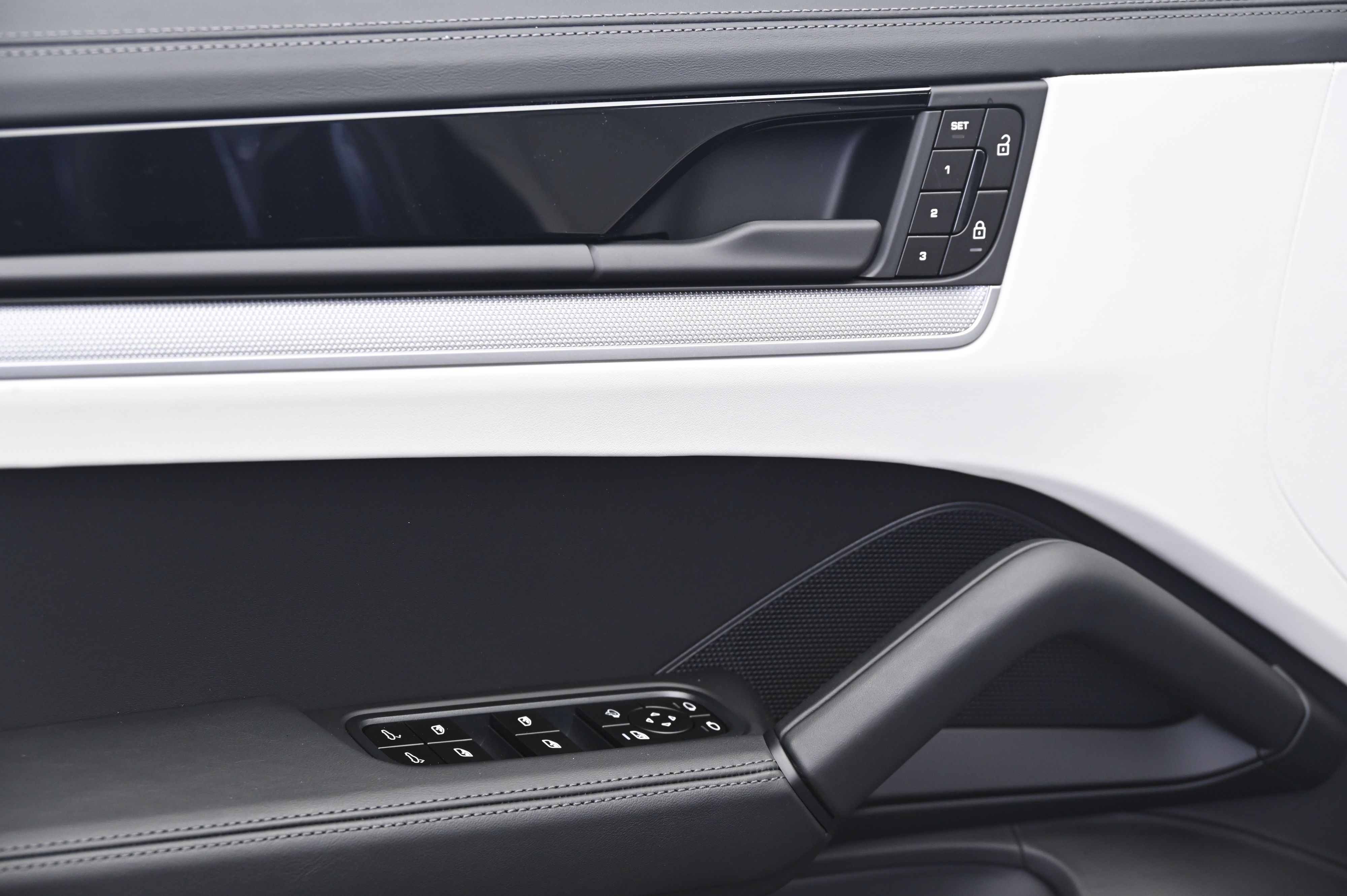 Thumbnail: 2026 Porsche Cayenne - 27