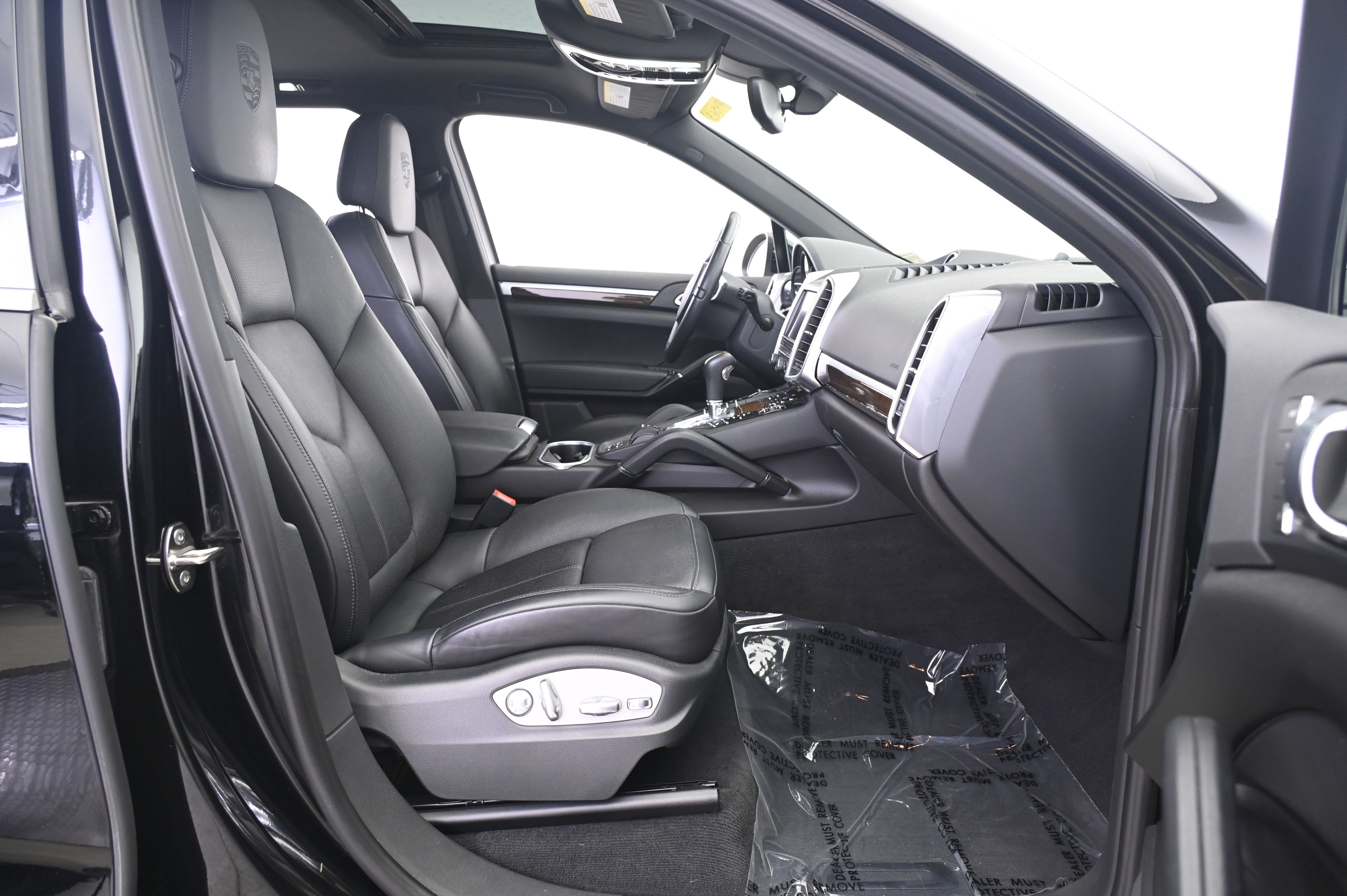 Thumbnail: 2014 Porsche Cayenne - 23