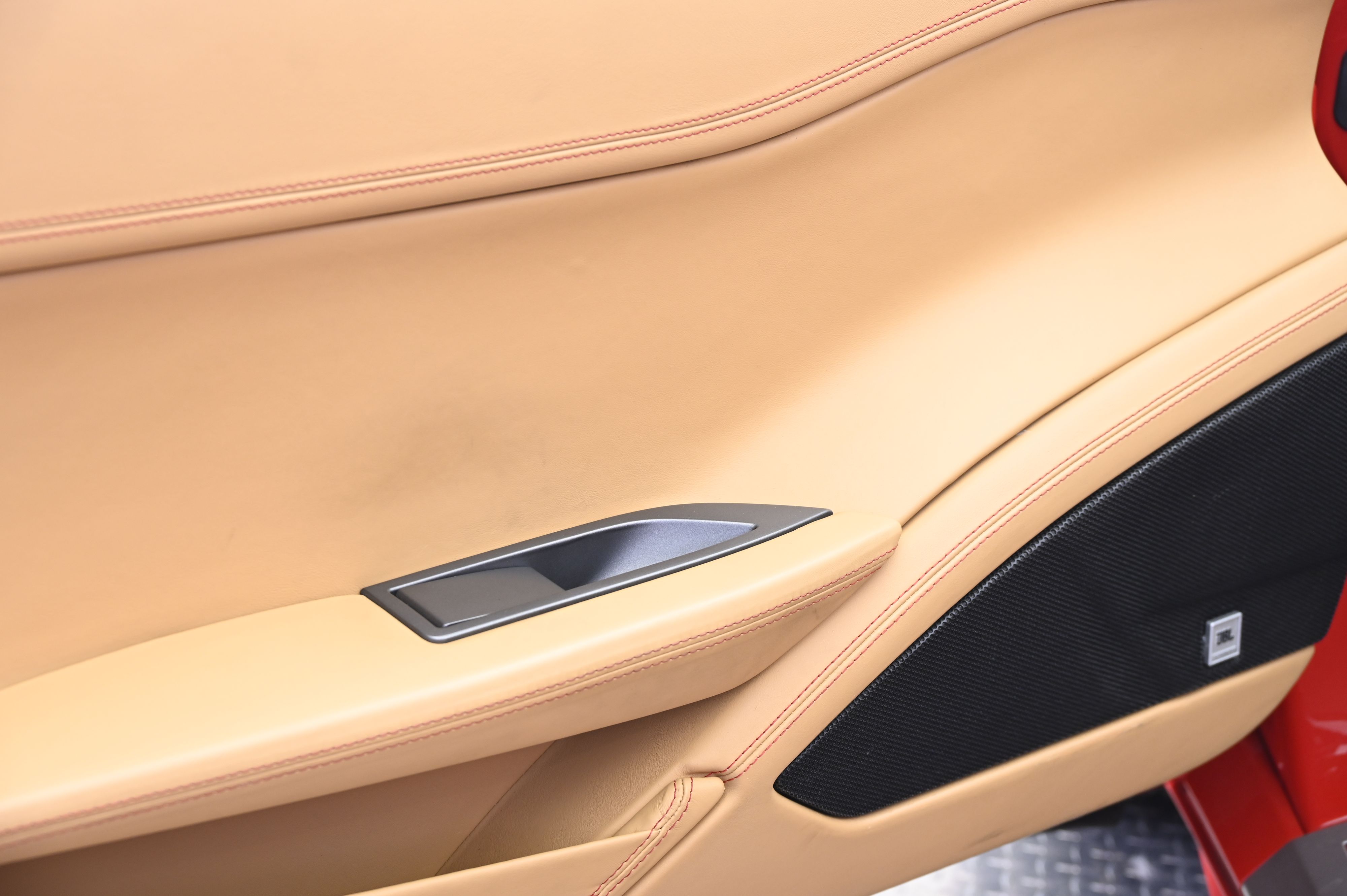 Thumbnail: 2013 Ferrari 458 - 26