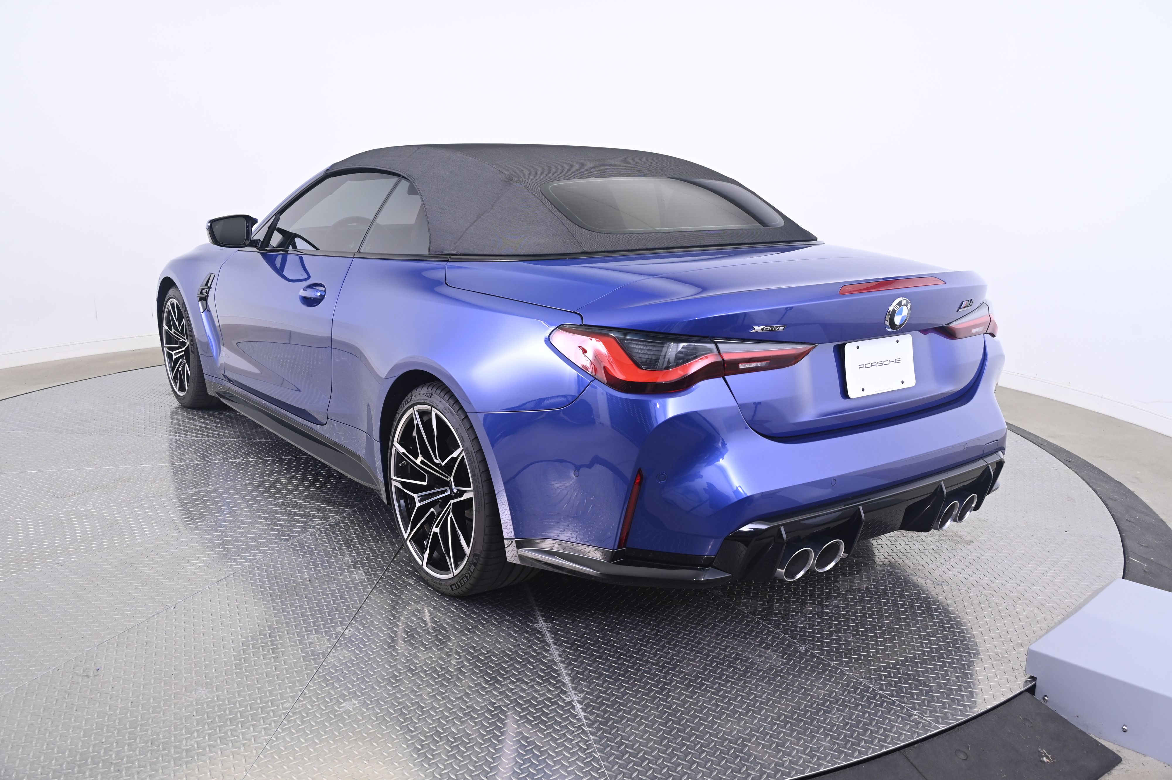 Thumbnail: 2024 BMW M4 - 13