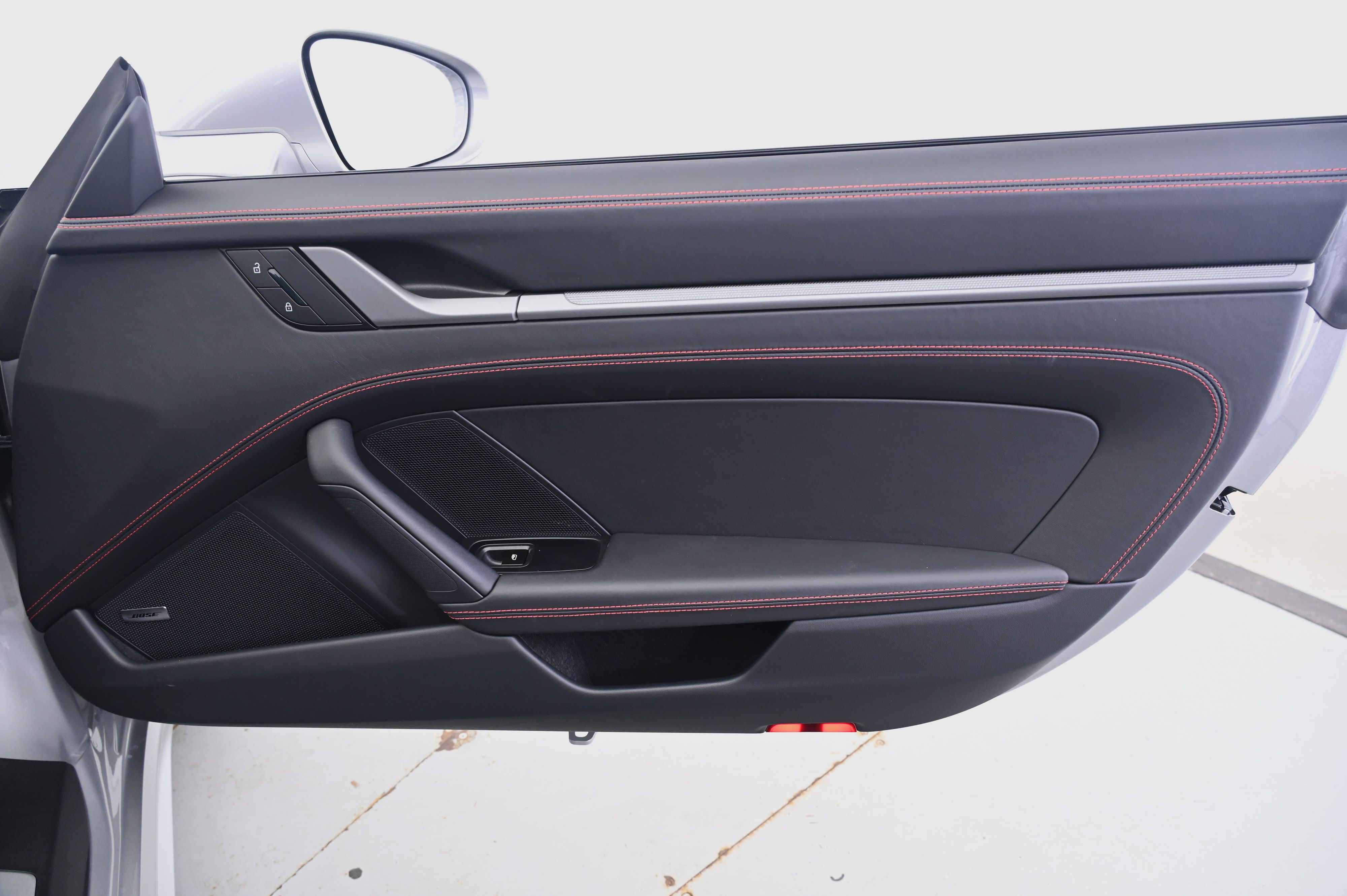 Thumbnail: 2025 Porsche 911 - 16