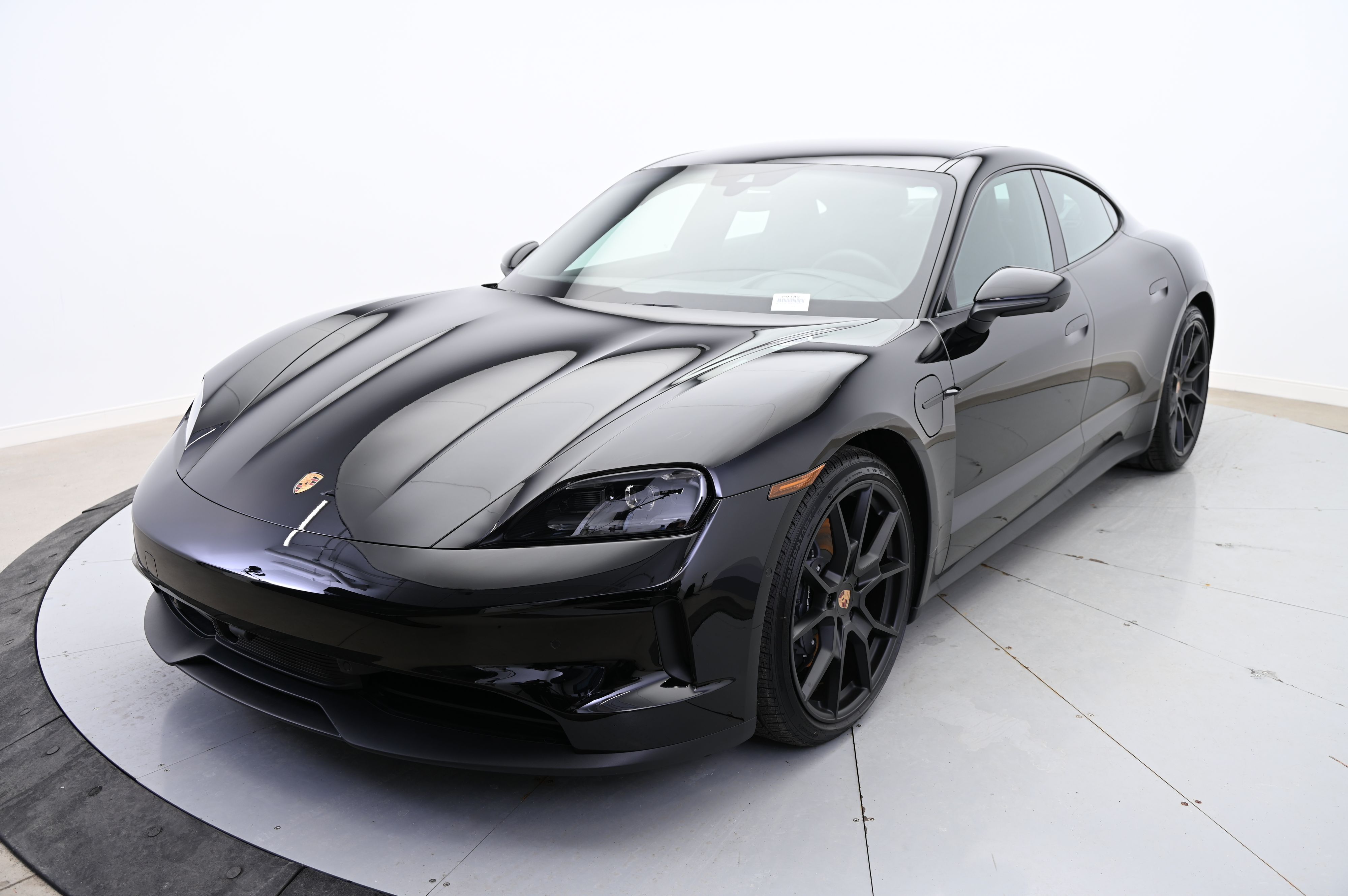 Thumbnail: 2025 Porsche Taycan - 1