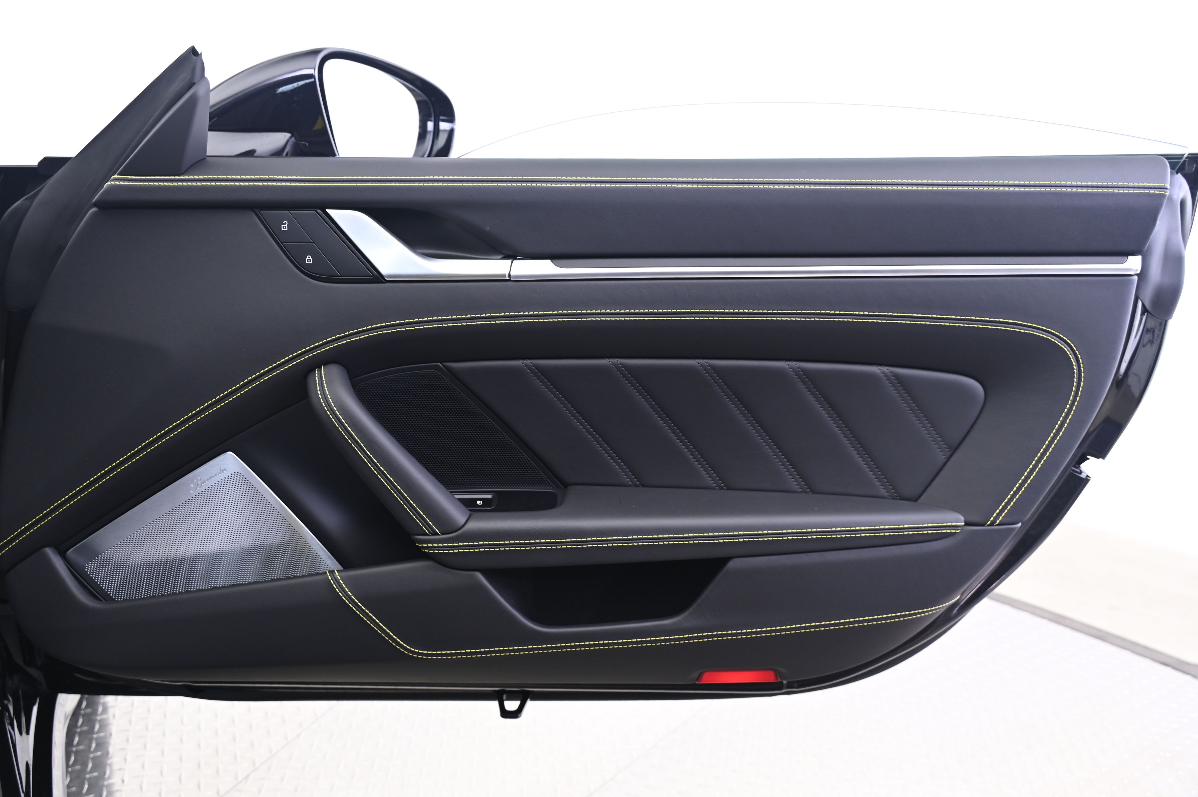 Thumbnail: 2024 Porsche 911 - 17