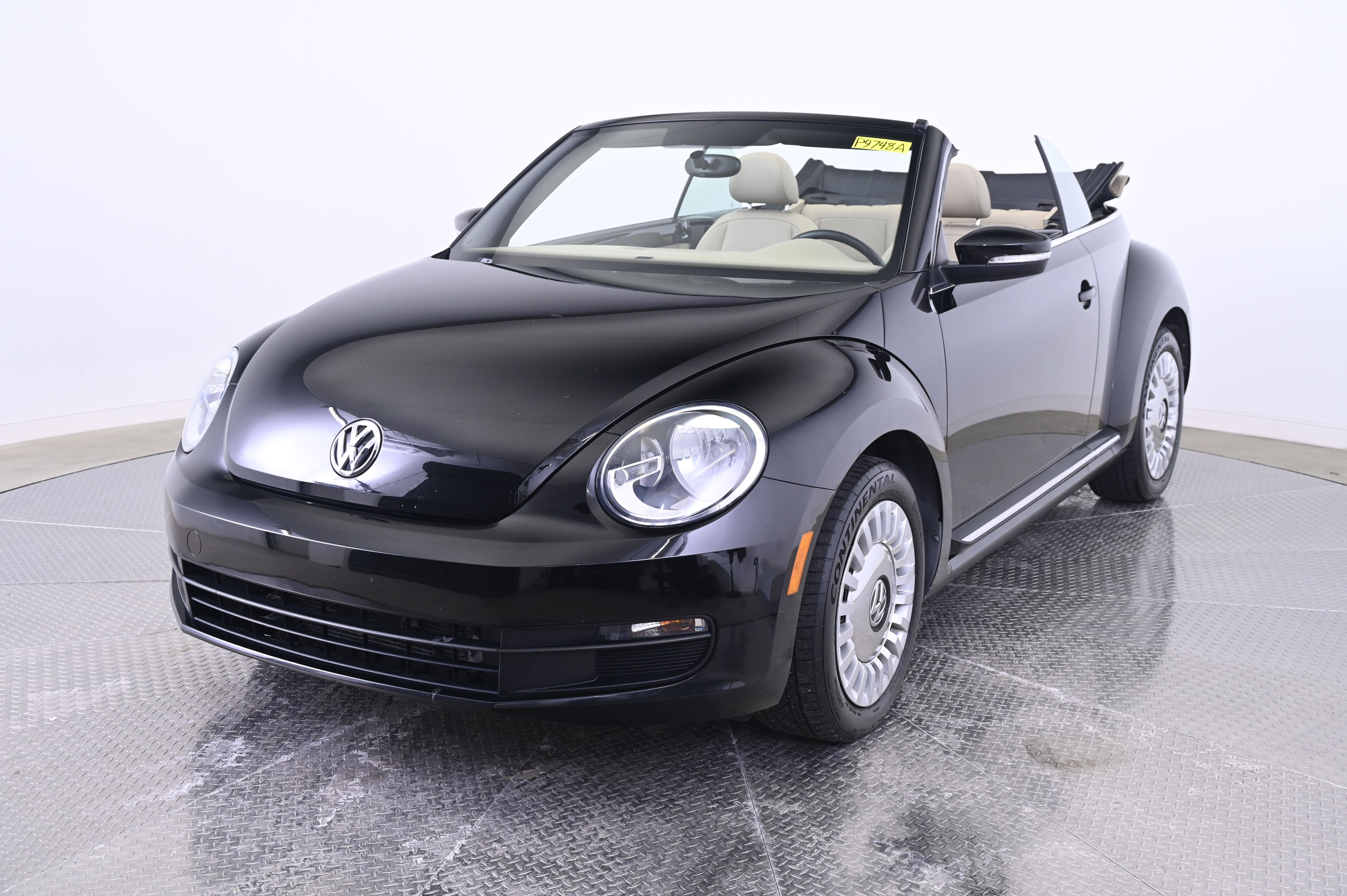 Thumbnail: 2015 Volkswagen Beetle - 1