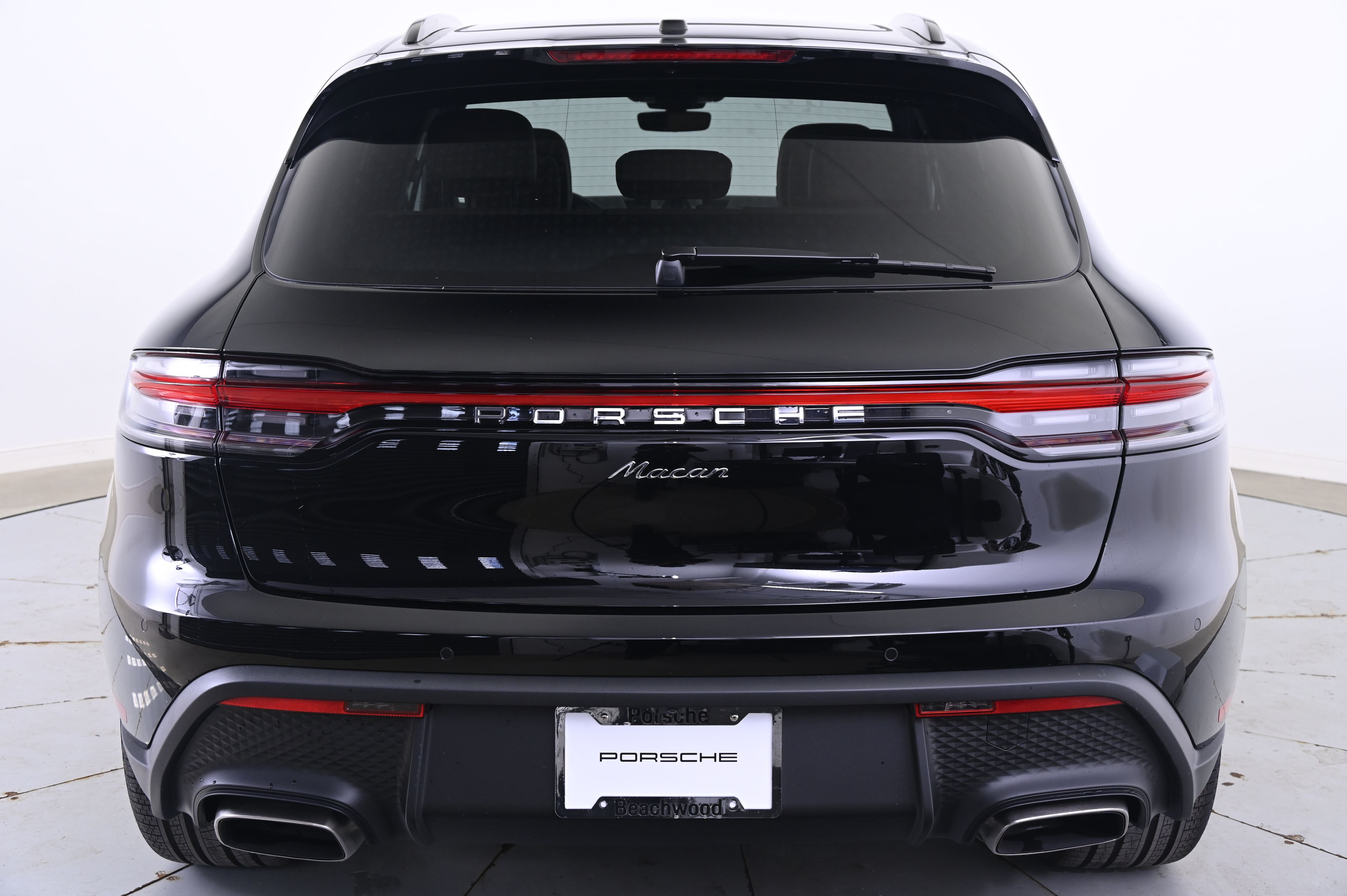 Thumbnail: 2026 Porsche Macan - 6