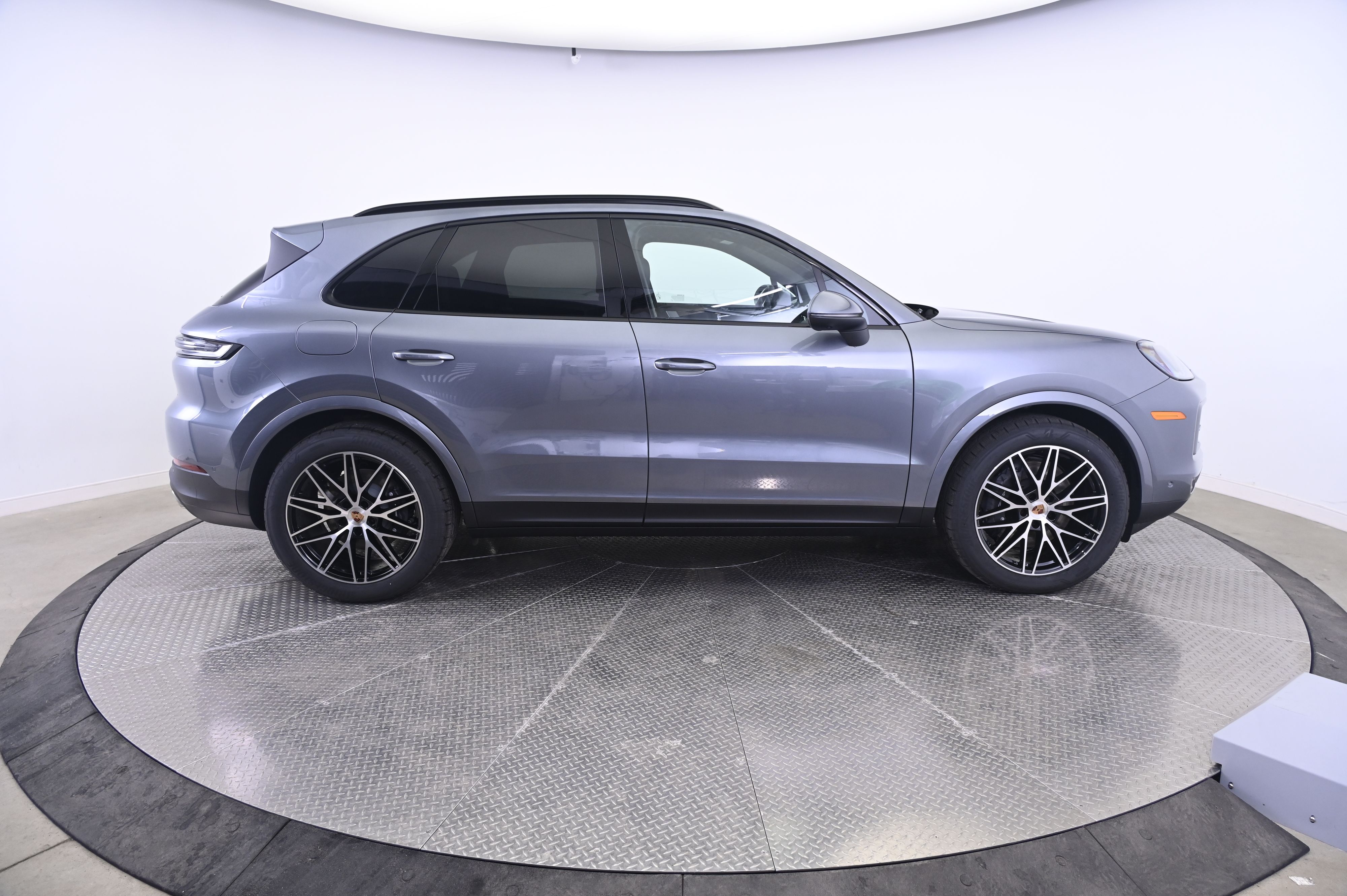 Thumbnail: 2026 Porsche Cayenne - 8