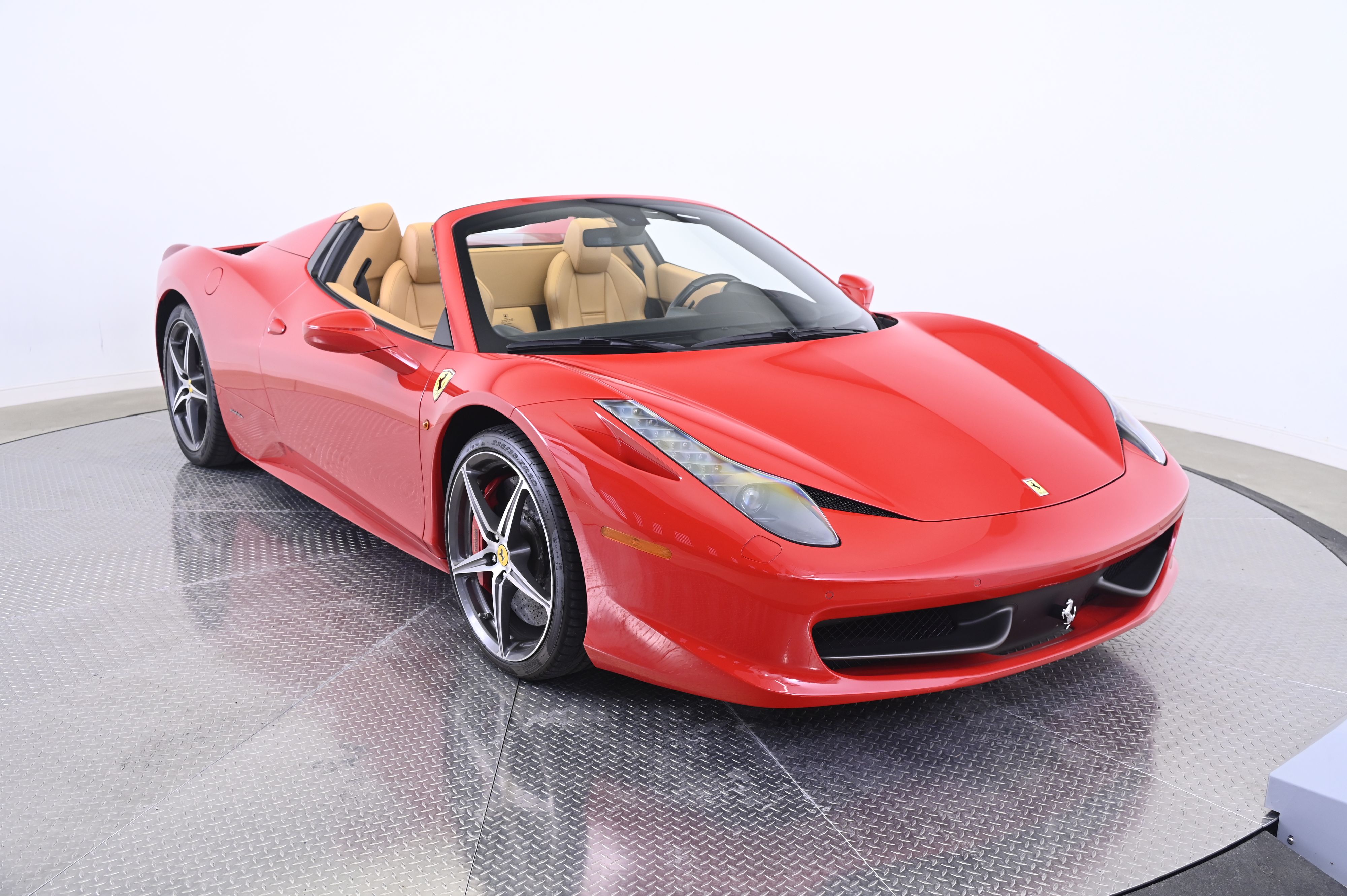 Thumbnail: 2013 Ferrari 458 - 9