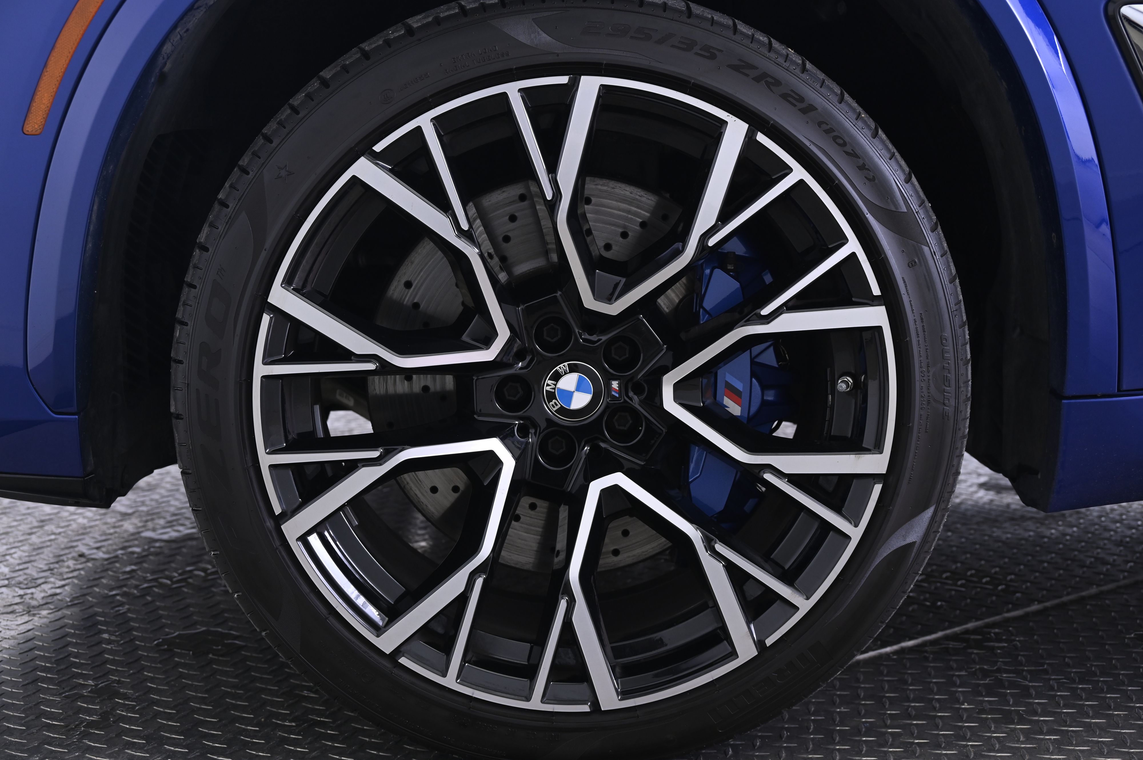 Thumbnail: 2022 BMW X5 - 11