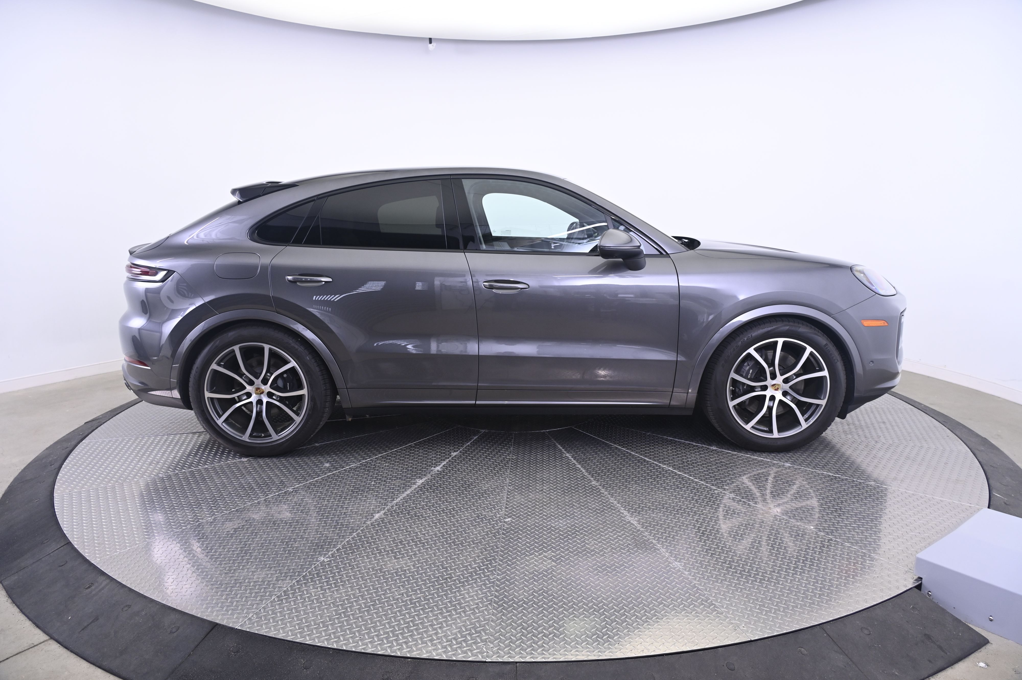 Thumbnail: 2024 Porsche  - 8