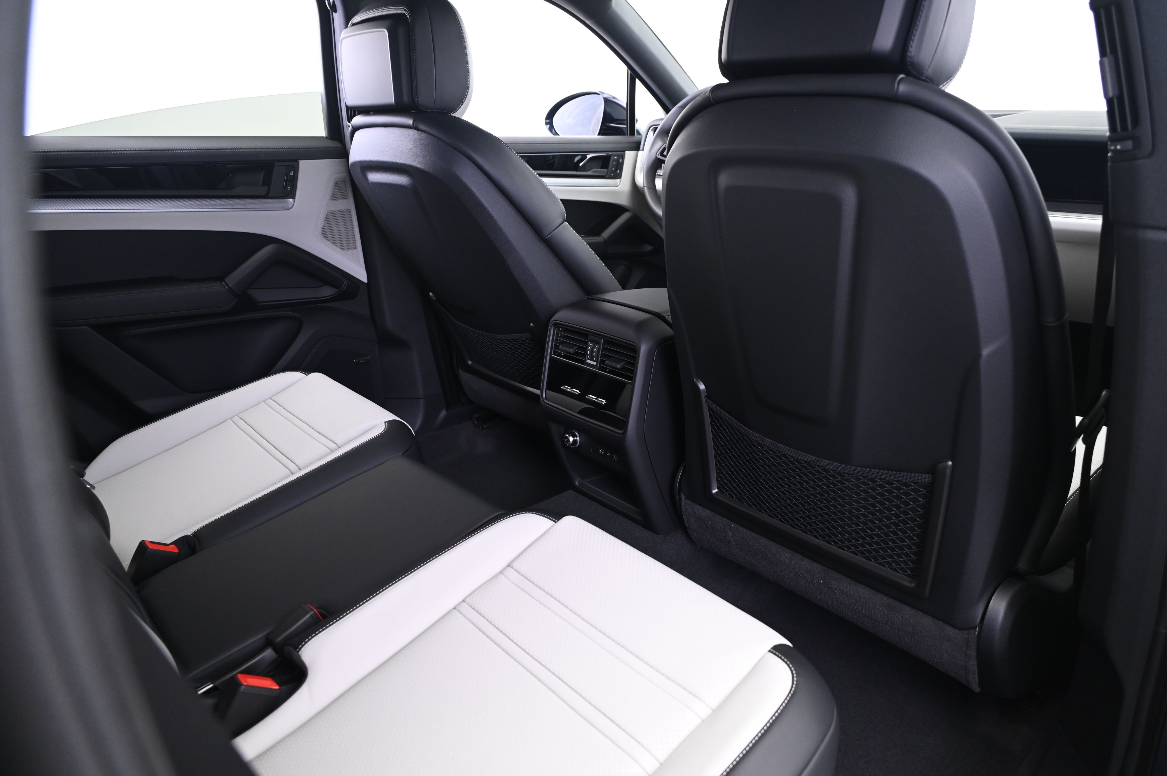 Thumbnail: 2026 Porsche  - 17