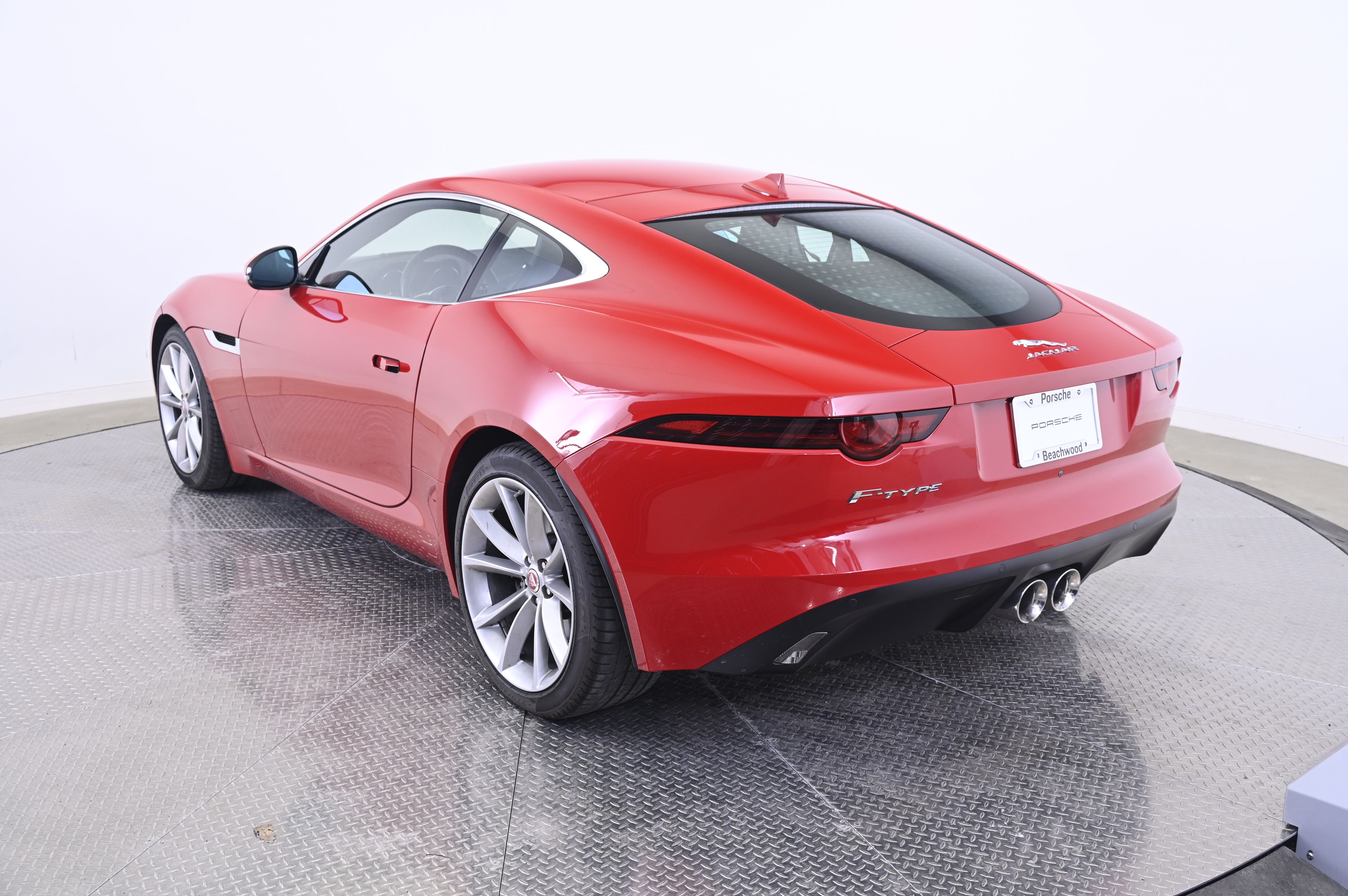 Thumbnail: 2018 Jaguar F-Type - 3